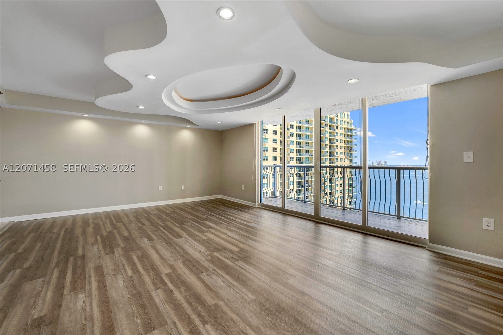 1200 Brickell Bay Dr 3001