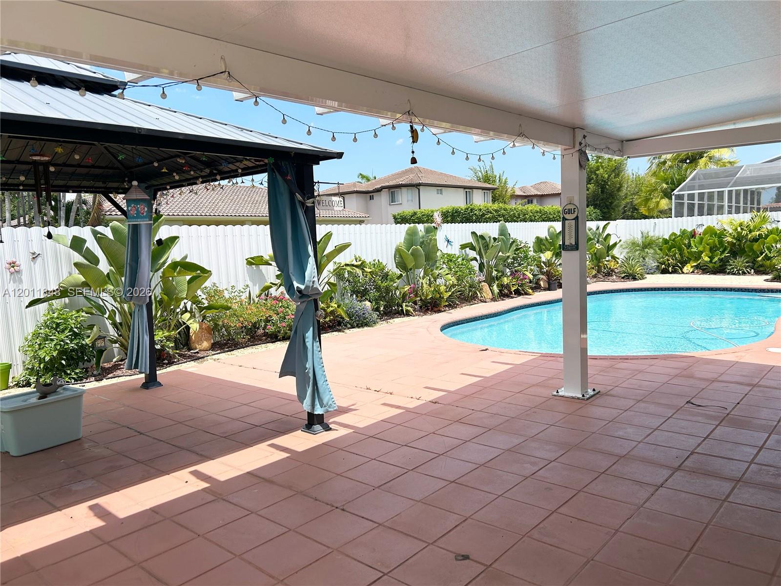MEDITERRANIA - Residential
