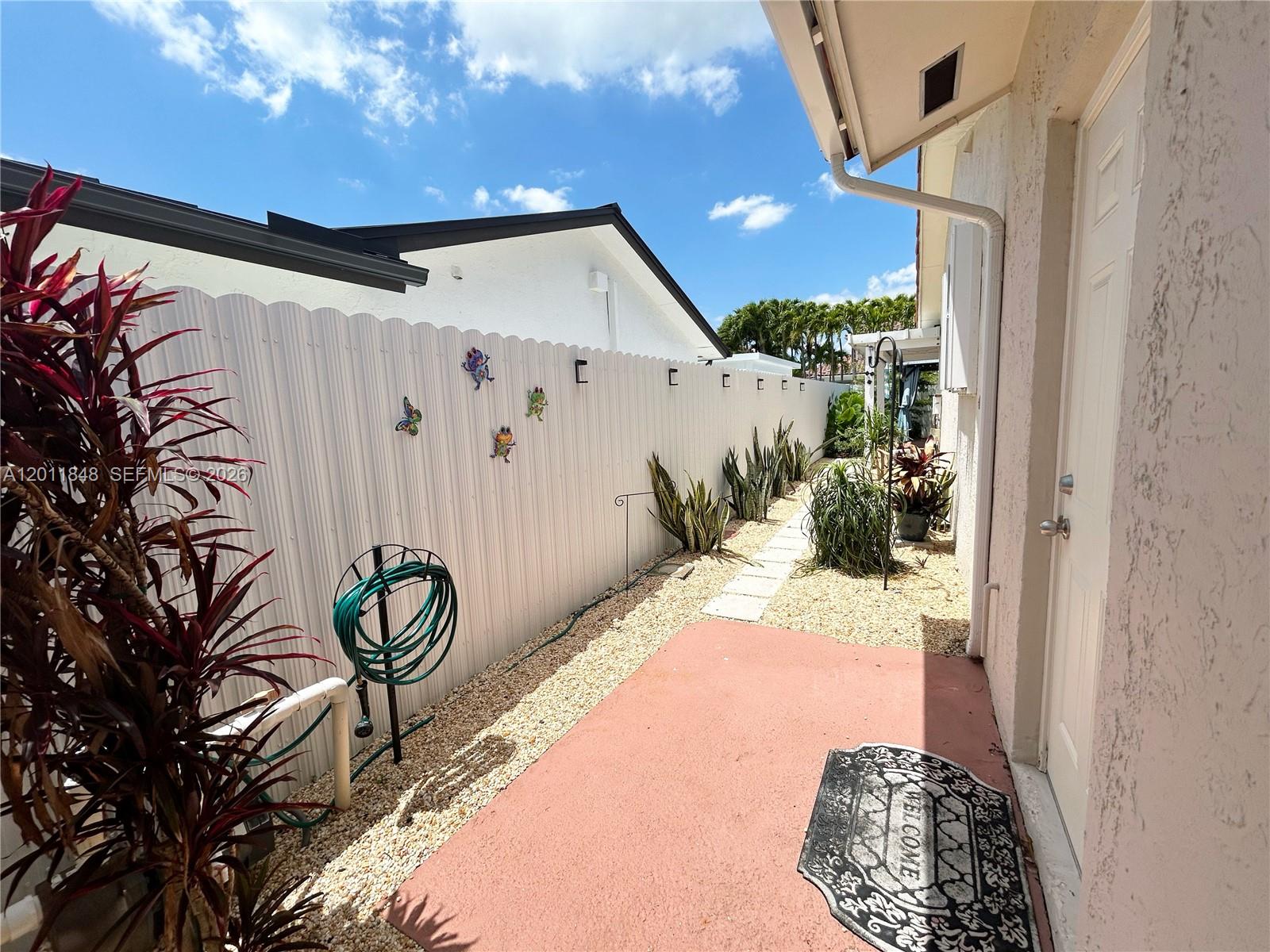 MEDITERRANIA - Residential