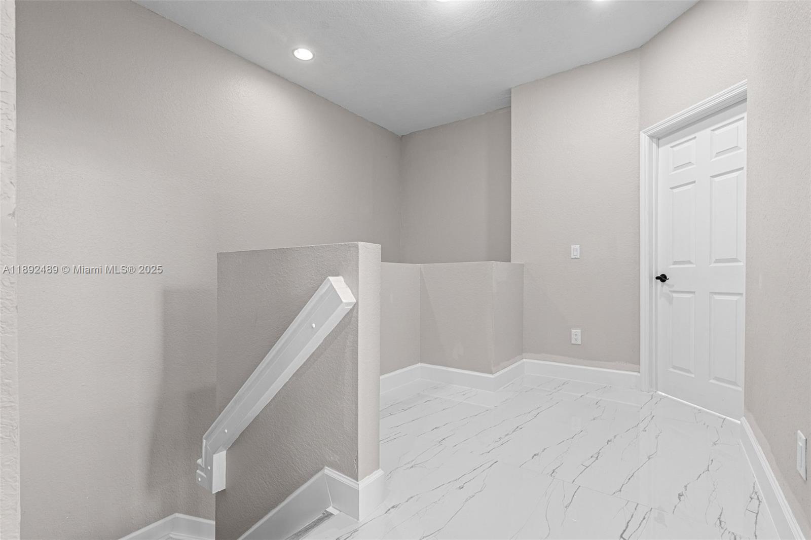 PORTOFINO VILLAS WEST - Residential Lease
