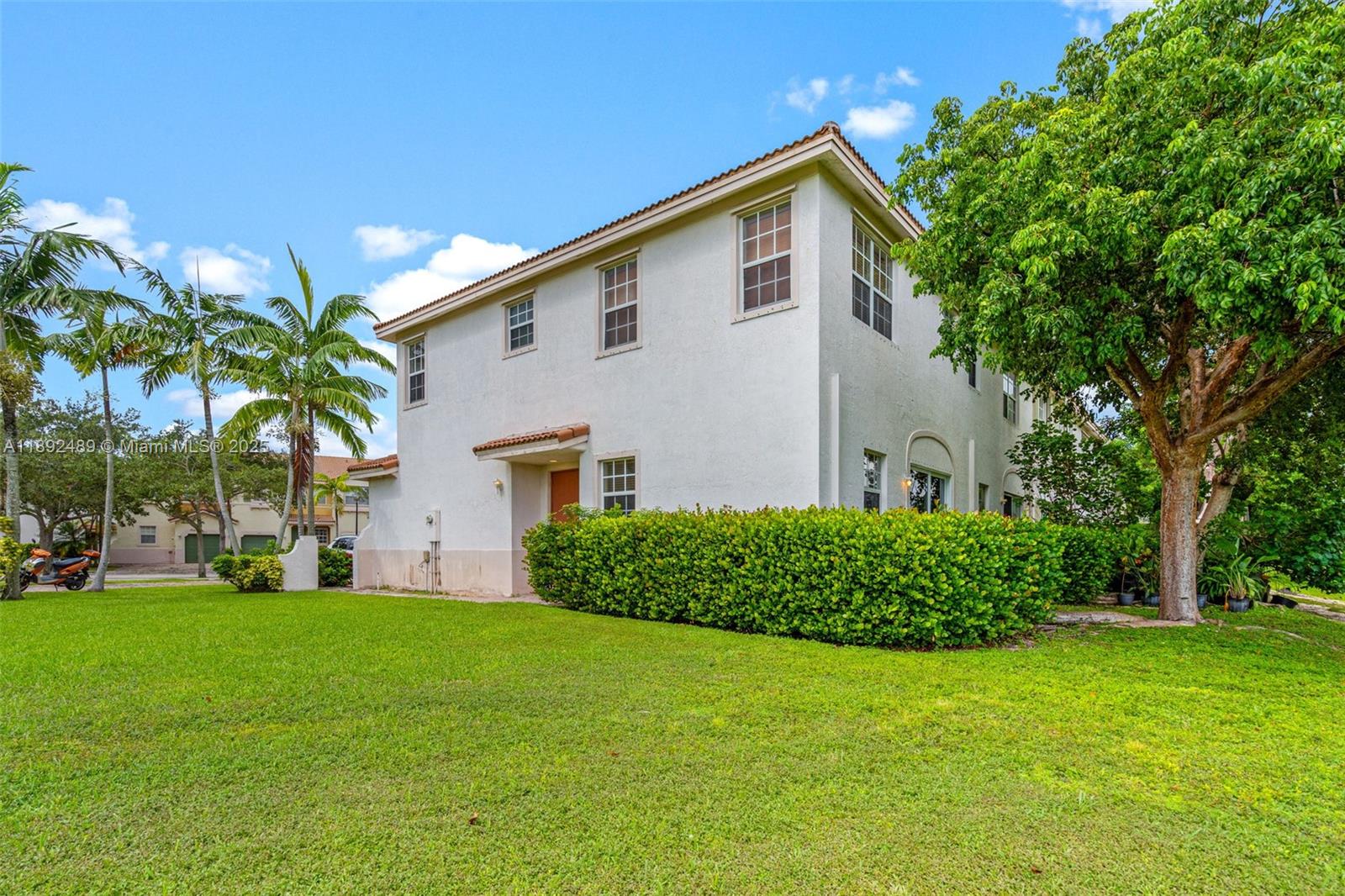 PORTOFINO VILLAS WEST - Residential Lease