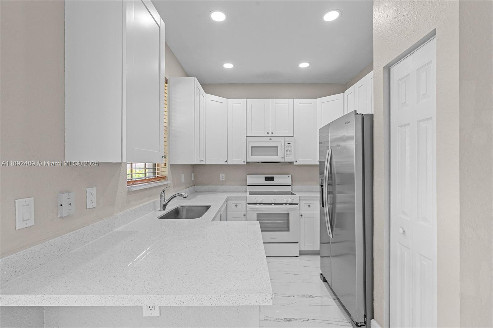 PORTOFINO VILLAS WEST - Residential Lease