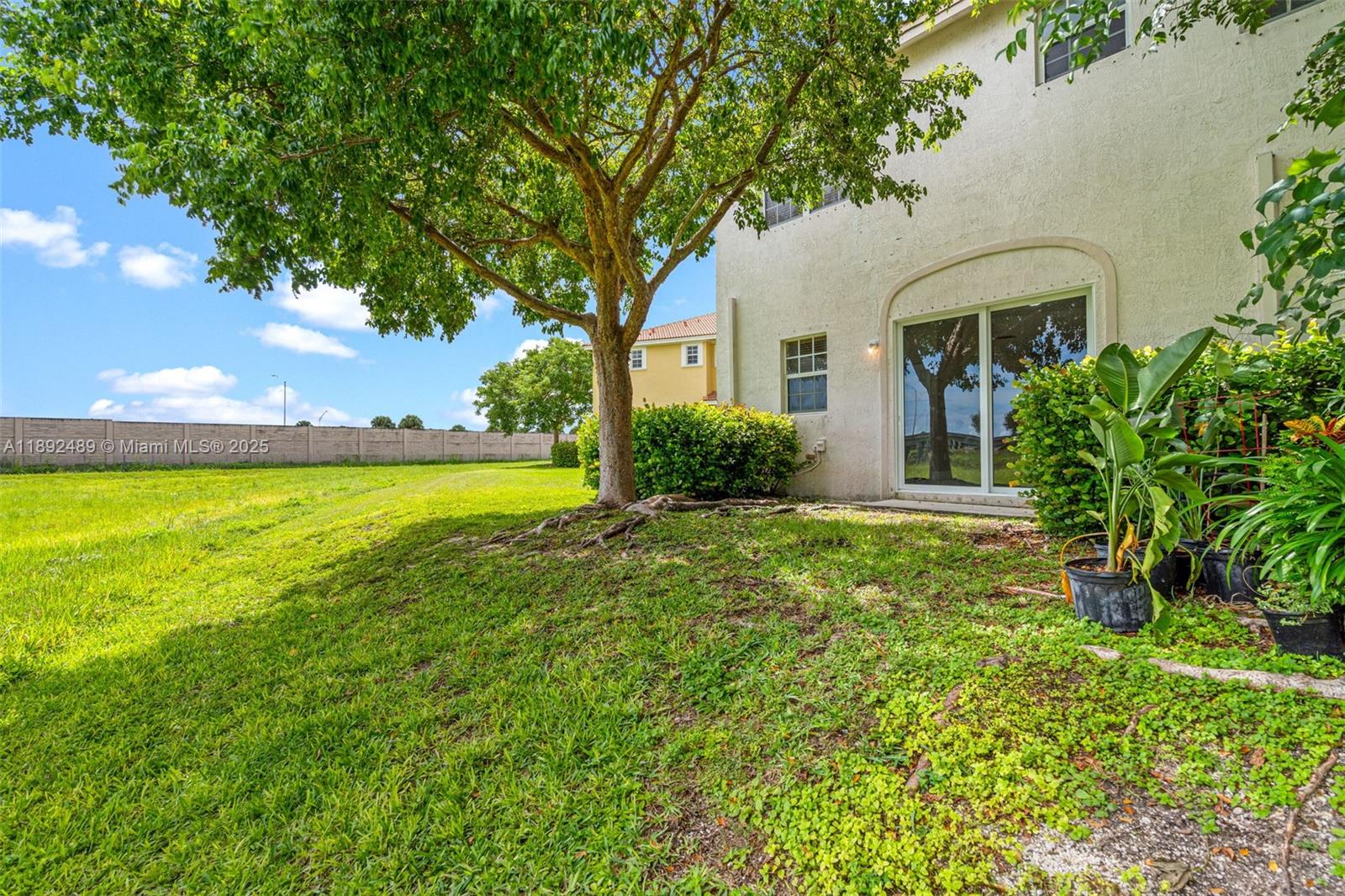 PORTOFINO VILLAS WEST - Residential Lease