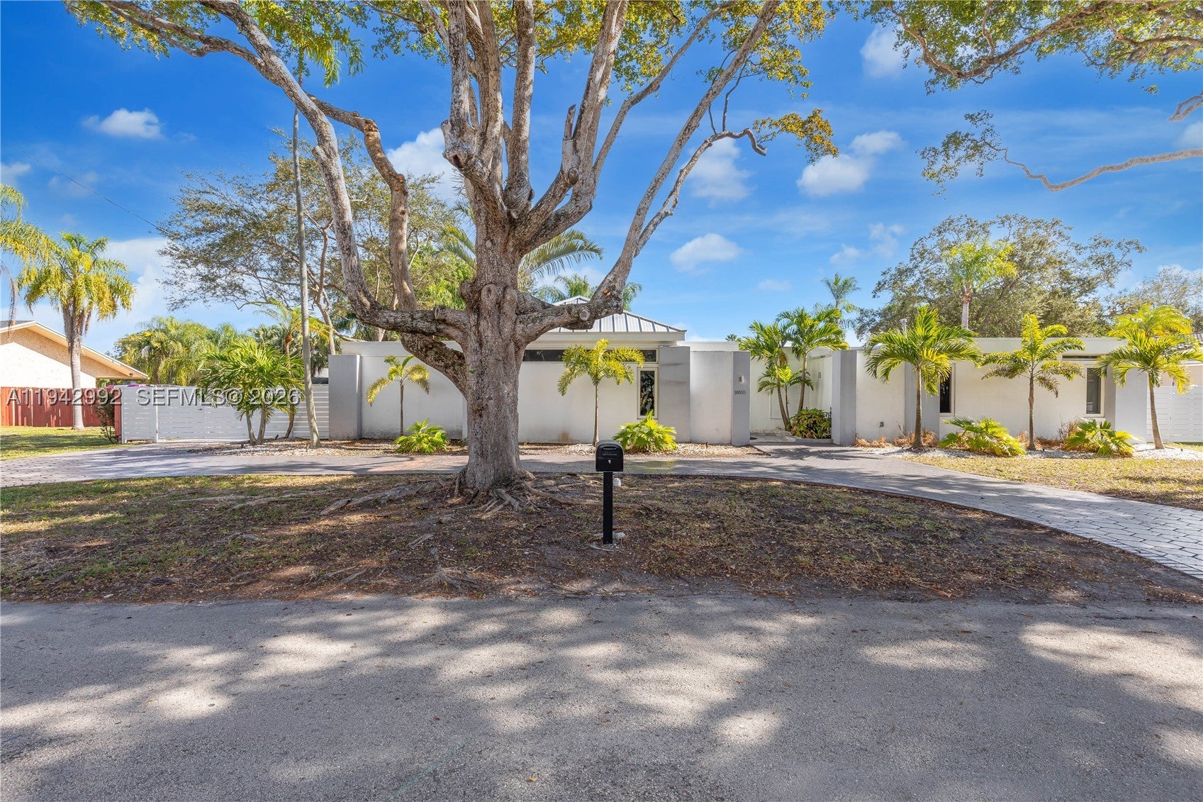 18555 SW 83rd Pl