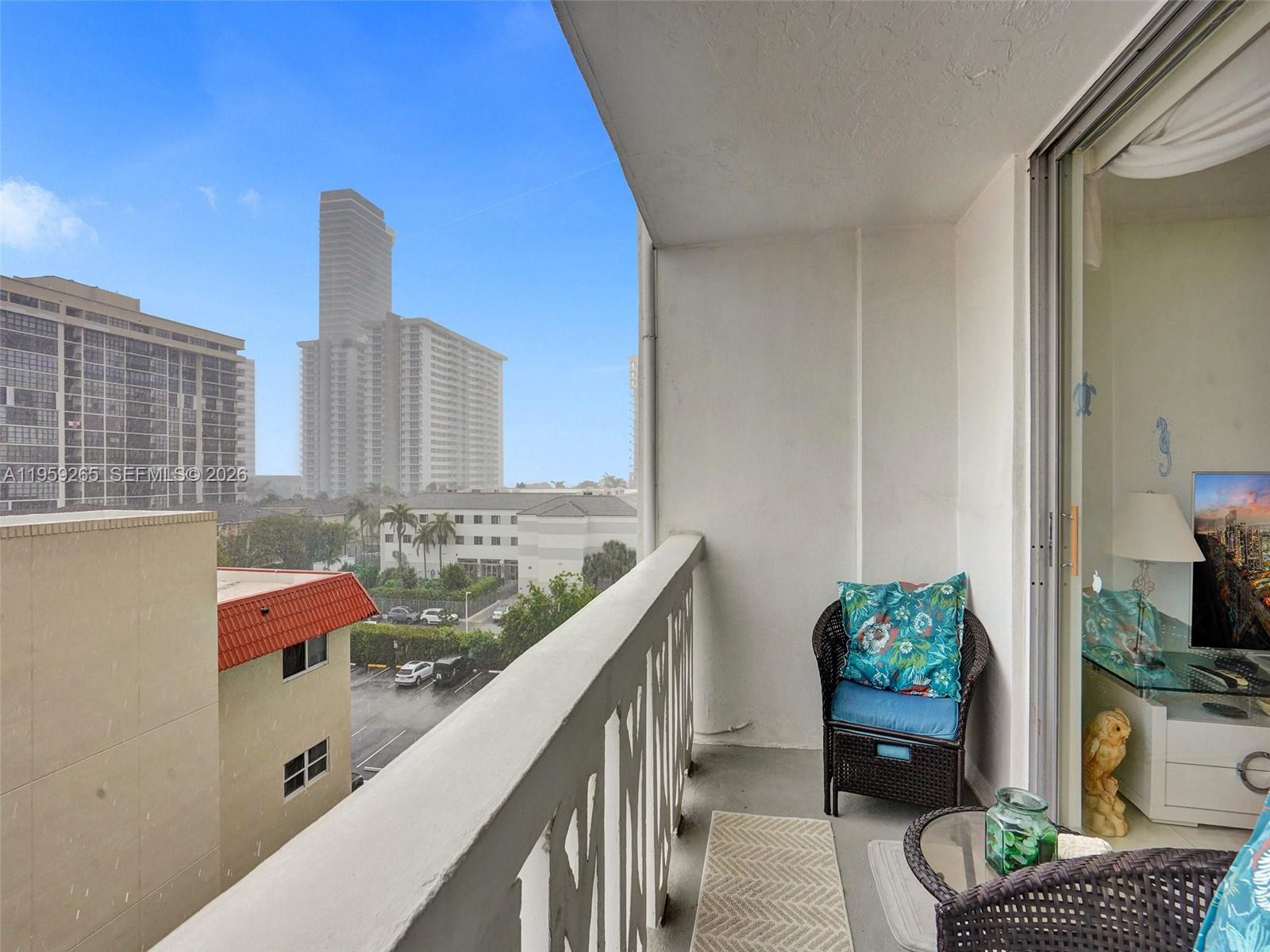 ASHLEIGH HOUSE CONDO - Residential