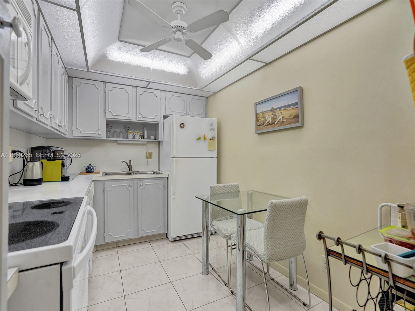 ASHLEIGH HOUSE CONDO - Residential