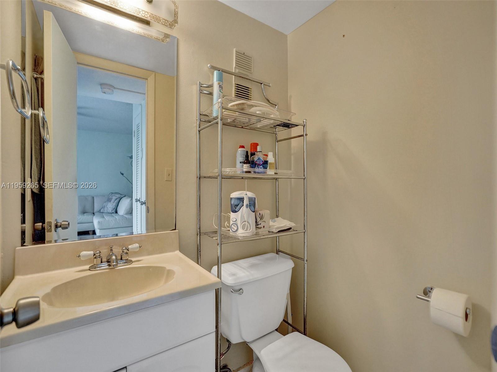 ASHLEIGH HOUSE CONDO - Residential