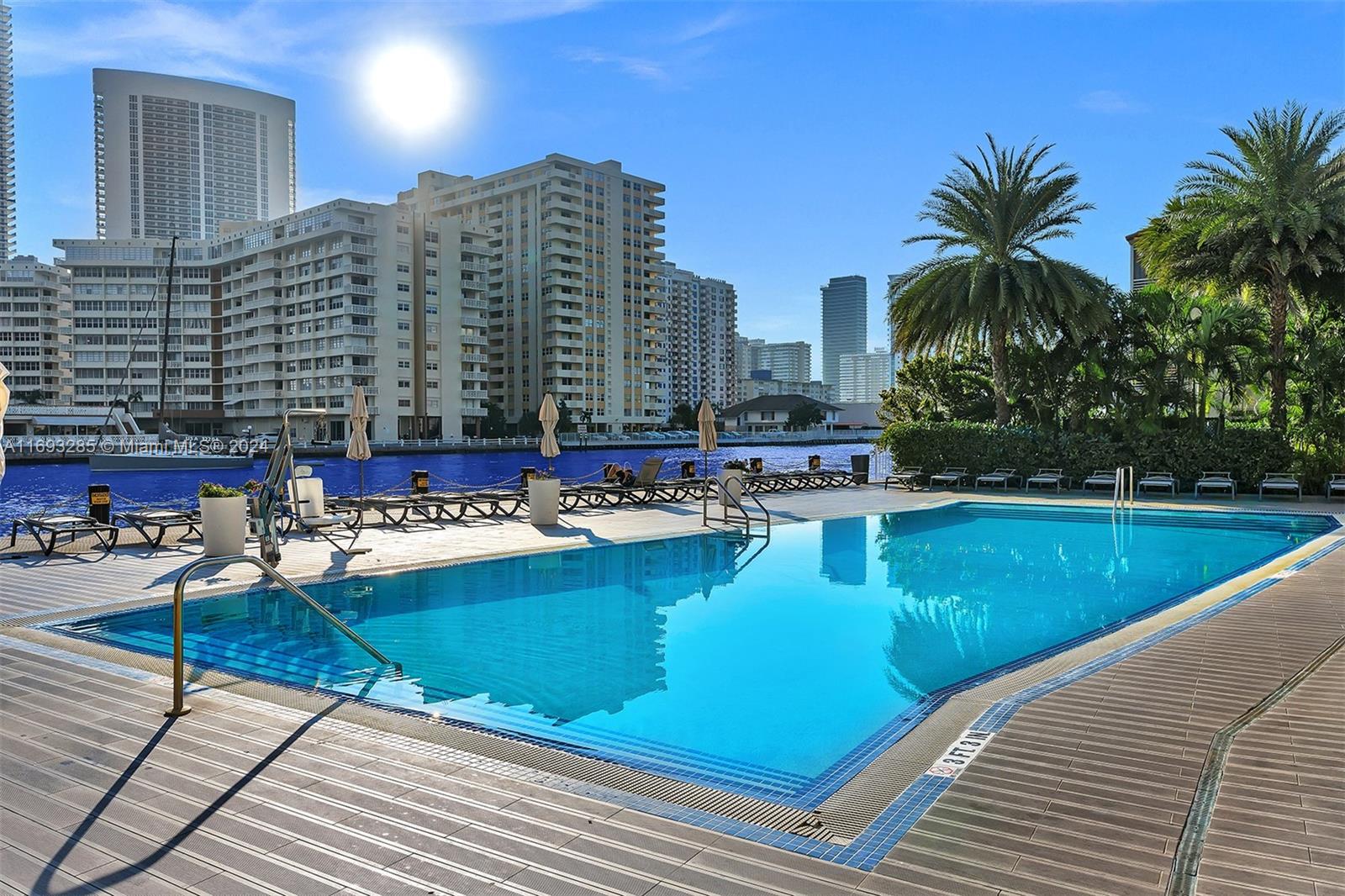 BEACHWALK CONDOMINIUM - Residential