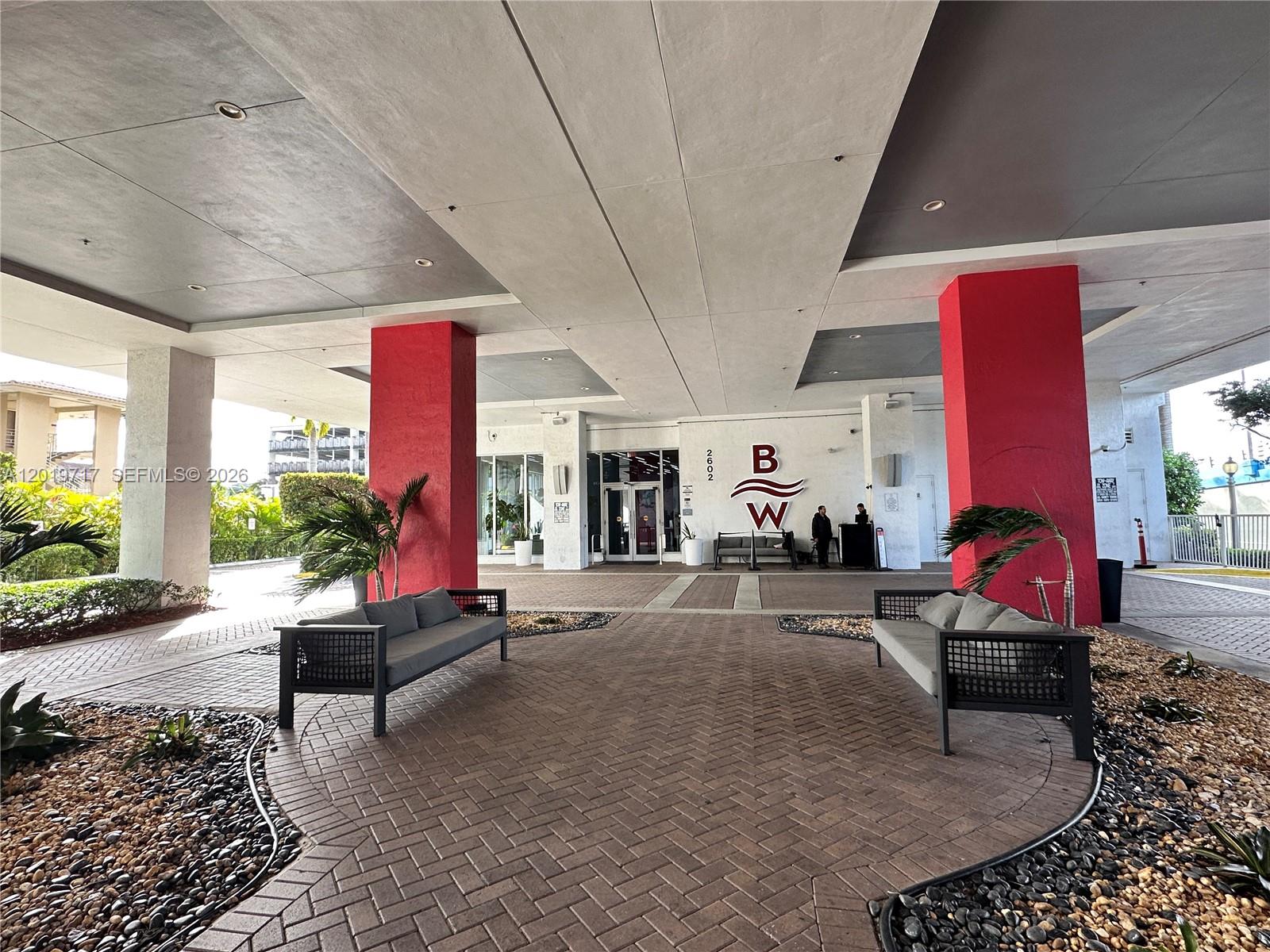 2602 E Hallandale Beach Blvd R703
