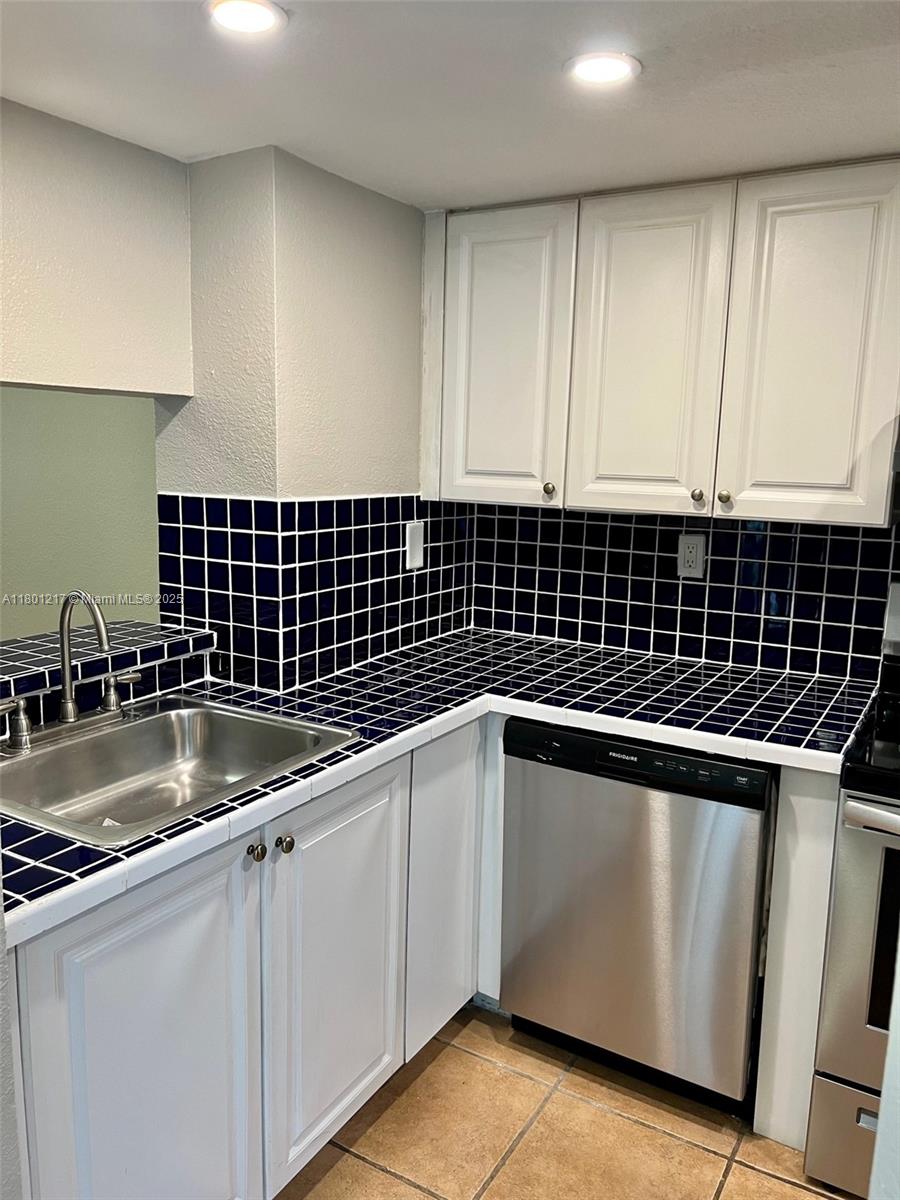8215 SW 152nd Ave G-204