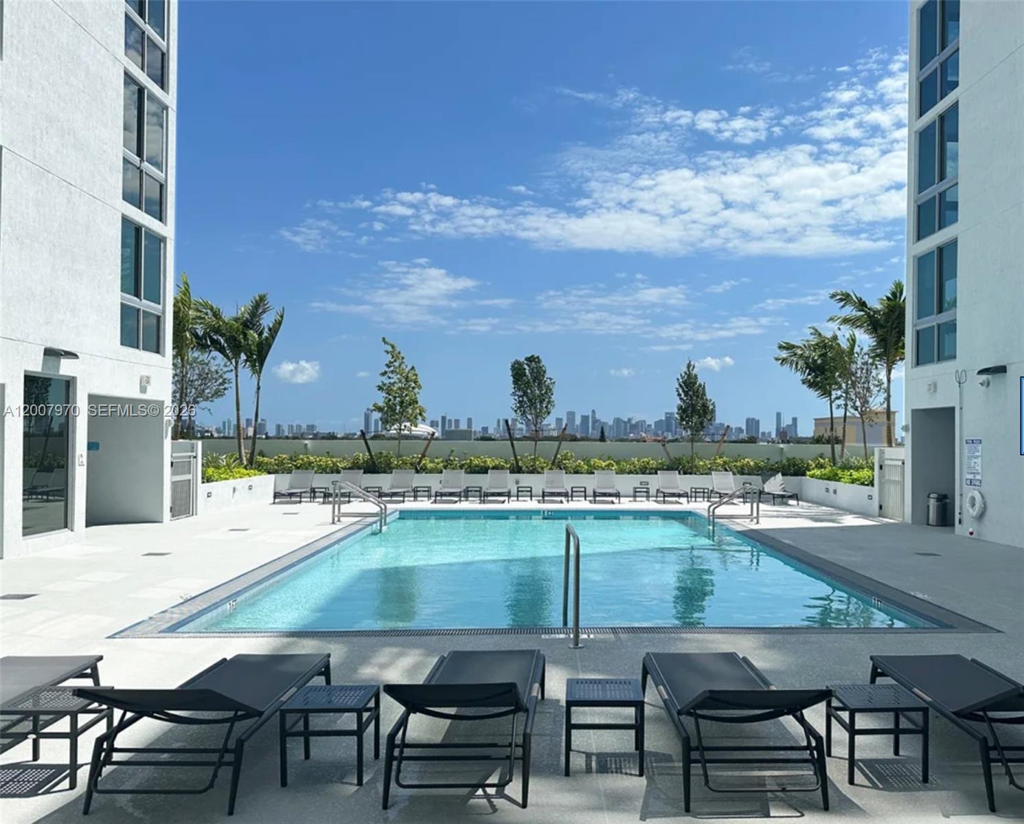 61 NW 37th Ave Studio