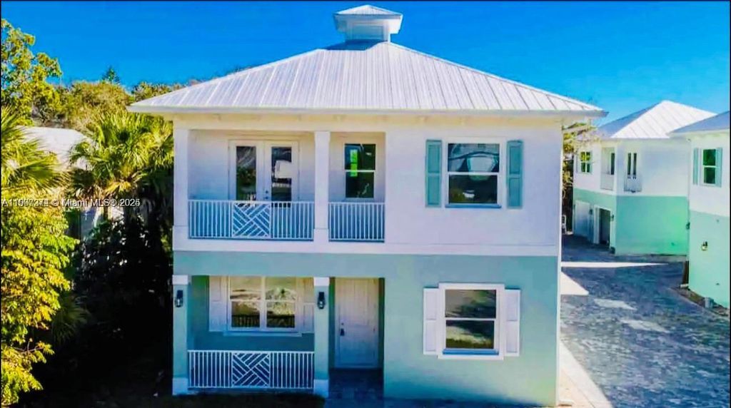 Photo of 667 SW Cleveland Ave #3, Stuart, FL 34994 (MLS # A11907374)