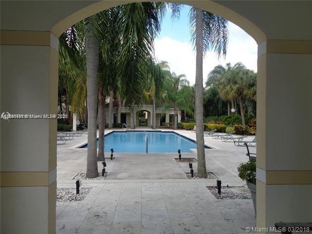 HOLLYWOOD PARC CONDOMINIU - Residential Lease