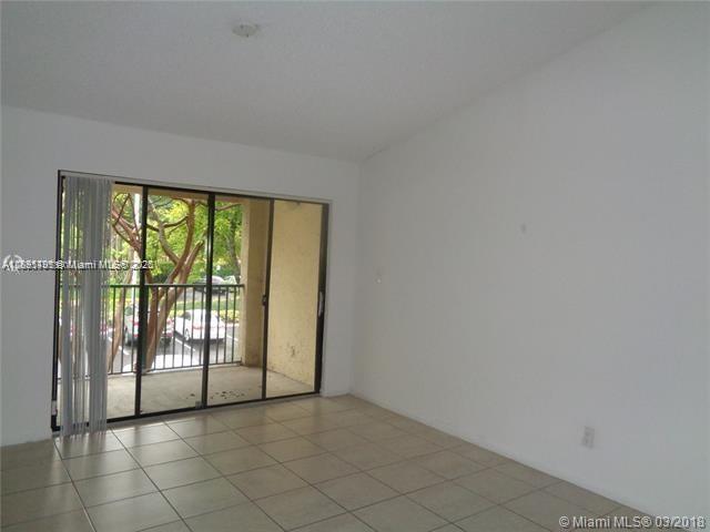 HOLLYWOOD PARC CONDOMINIU - Residential Lease