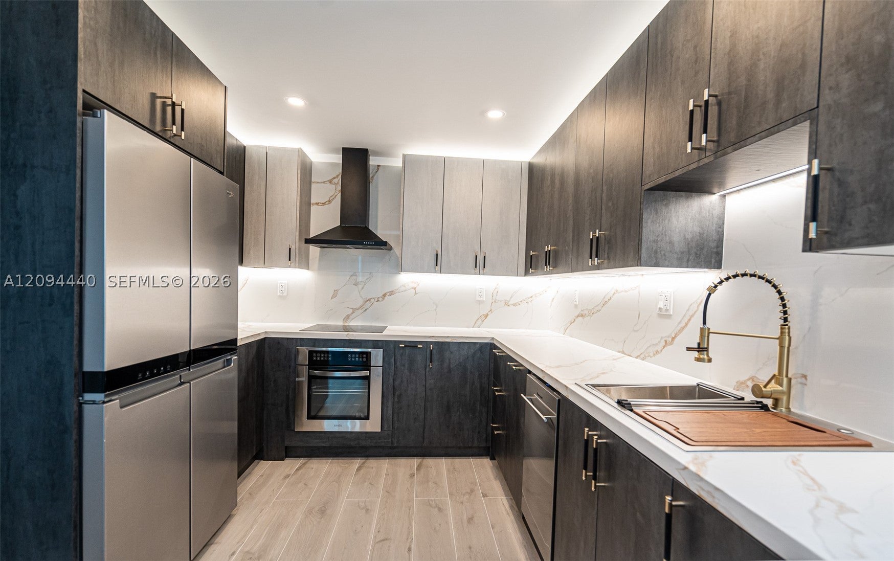 18081 Biscayne Blvd 503