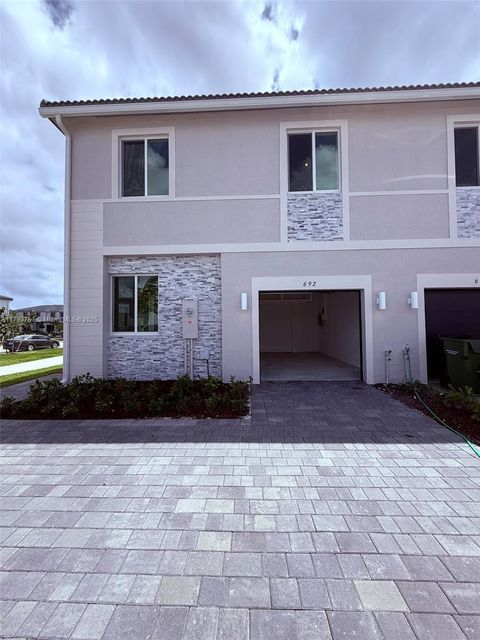 620 SE 13 CT Homestead FL 33034