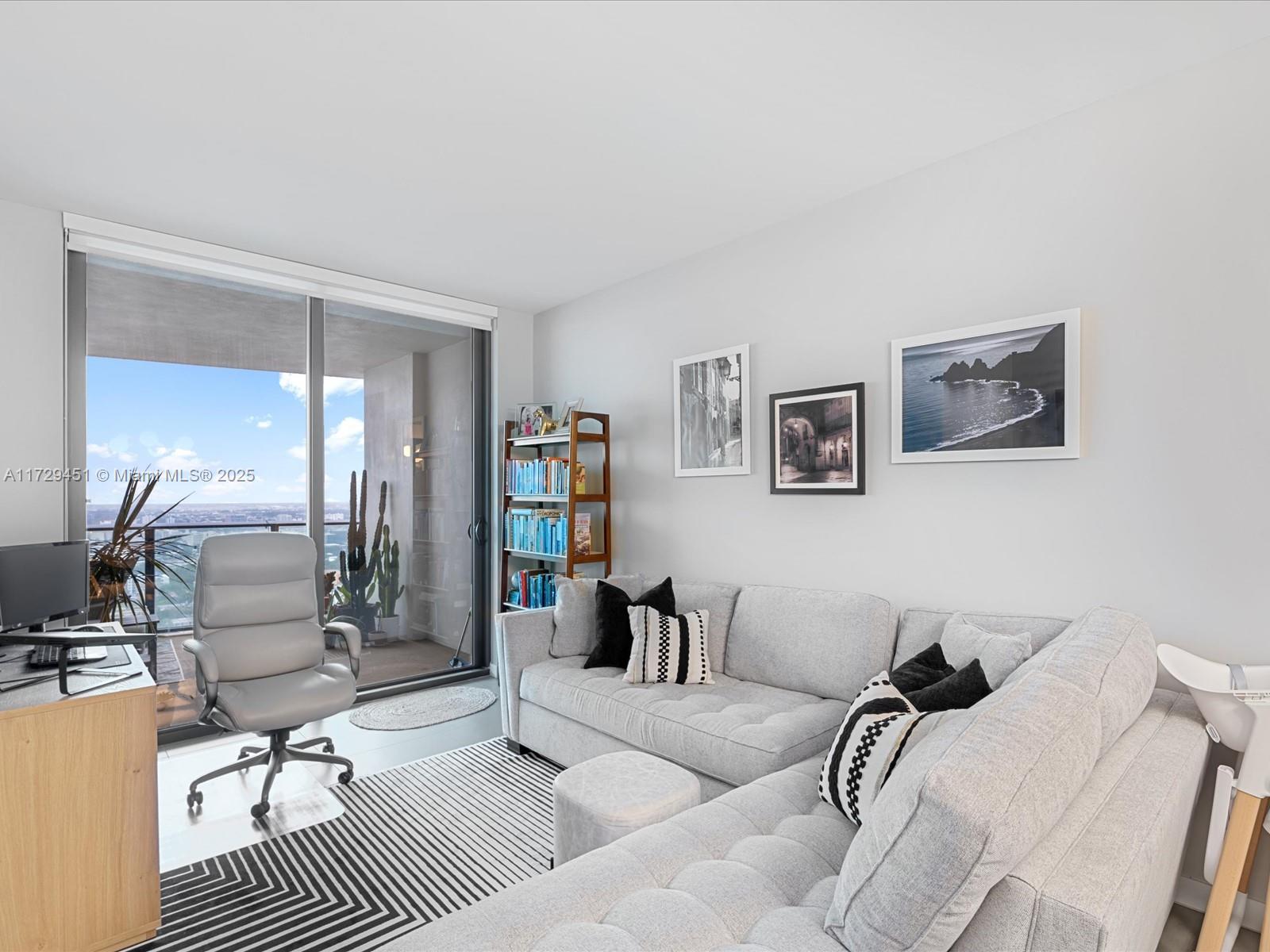 CANVAS CONDO - Residential