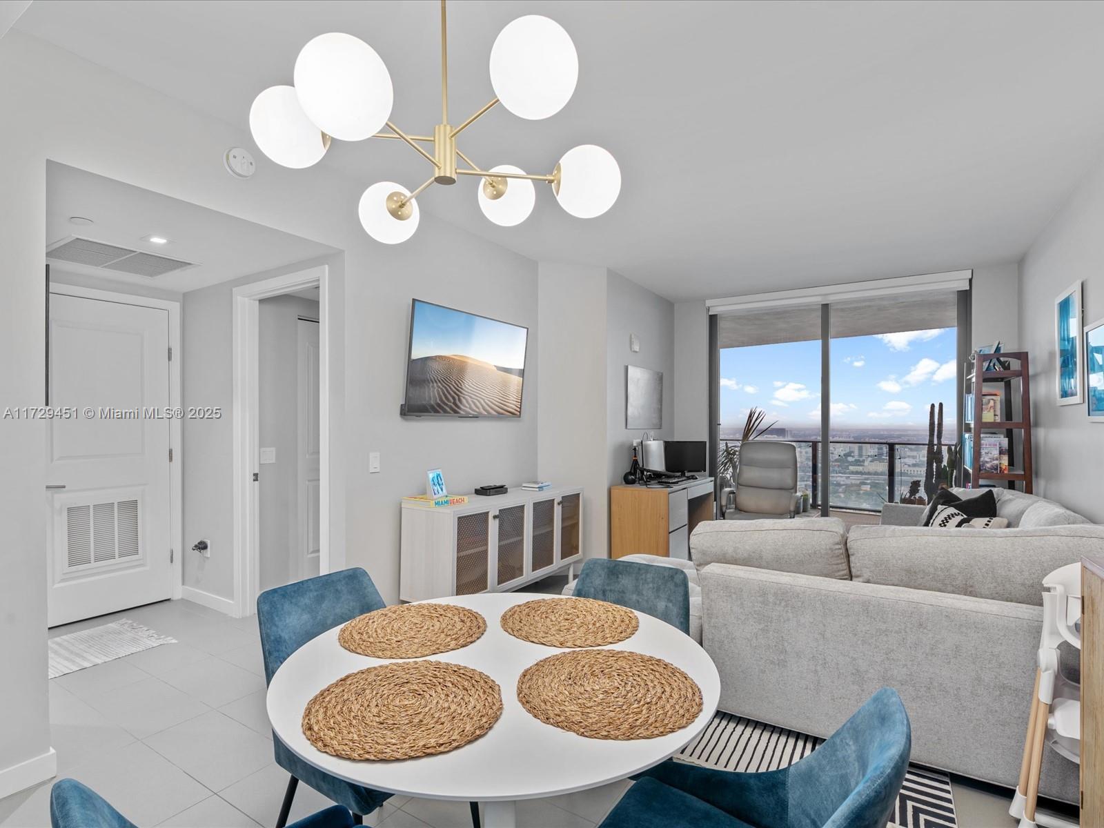 CANVAS CONDO - Residential