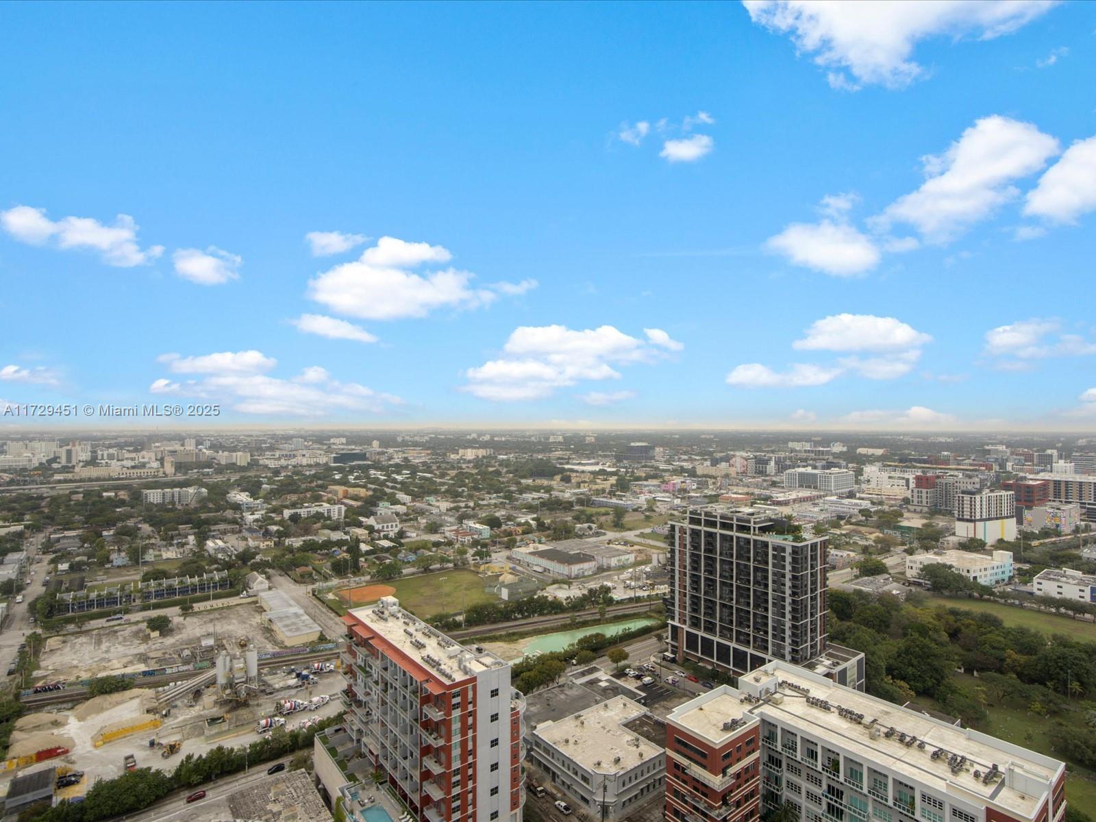 CANVAS CONDO - Residential