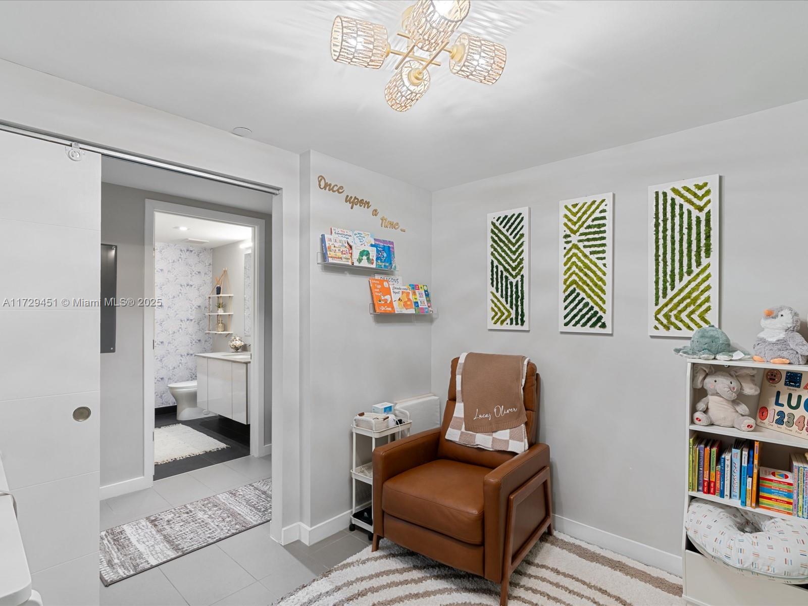 CANVAS CONDO - Residential