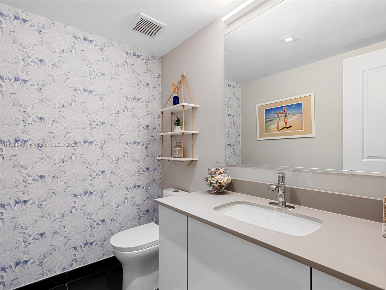 CANVAS CONDO - Residential