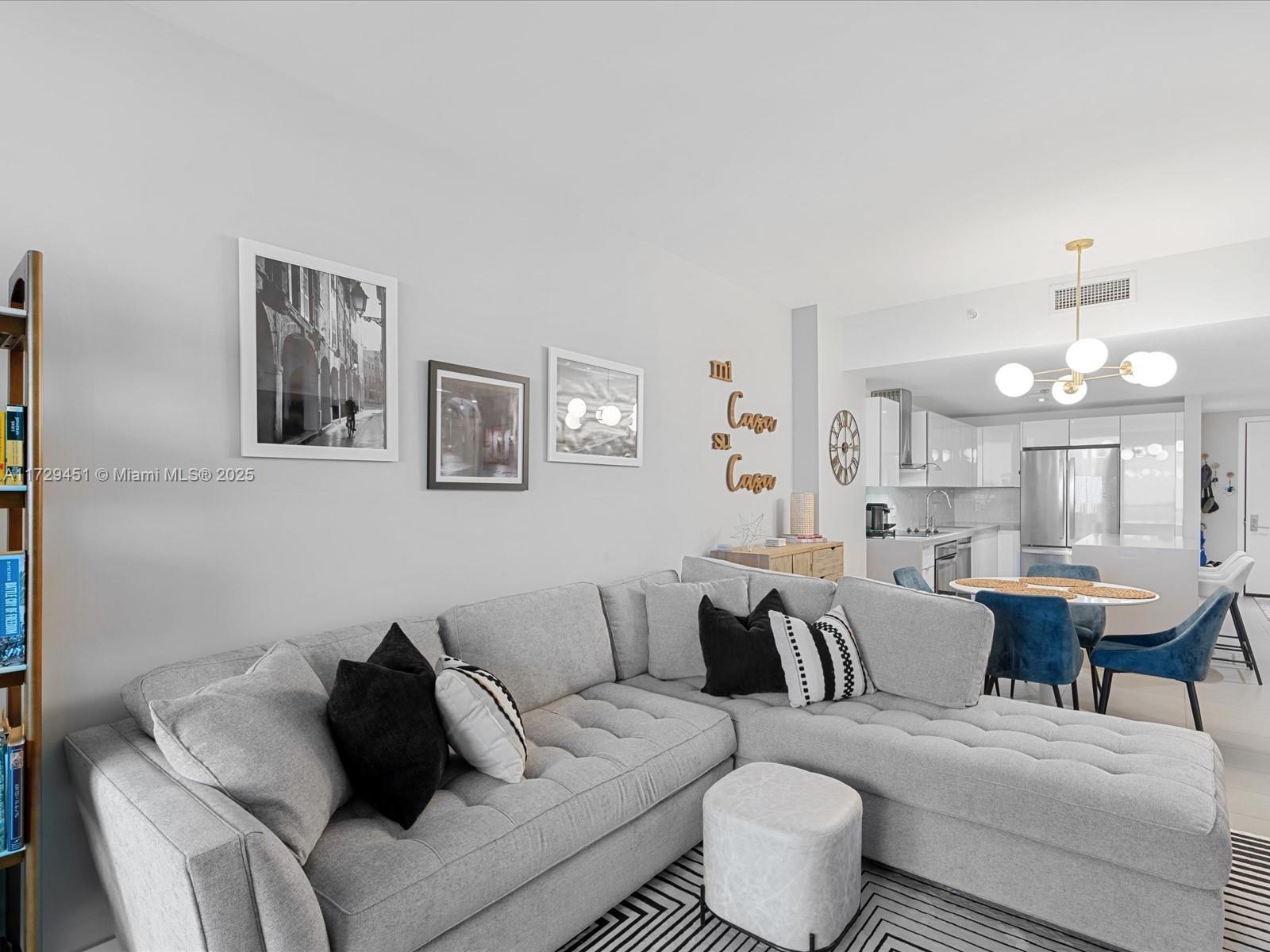 CANVAS CONDO - Residential