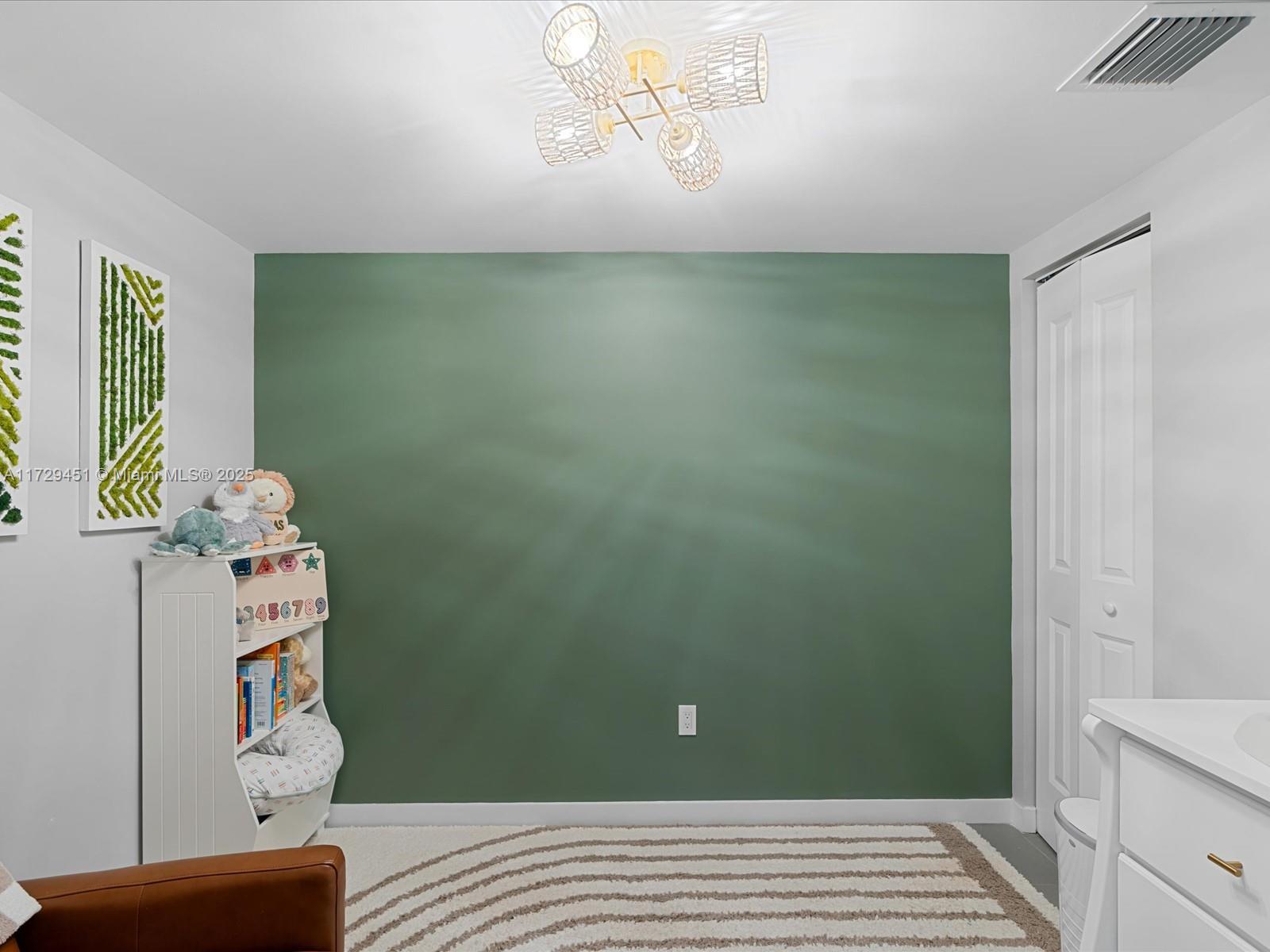 CANVAS CONDO - Residential