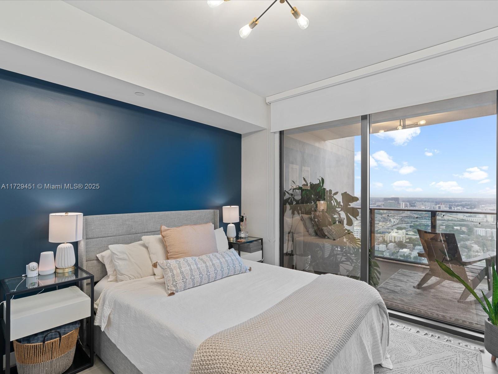 CANVAS CONDO - Residential