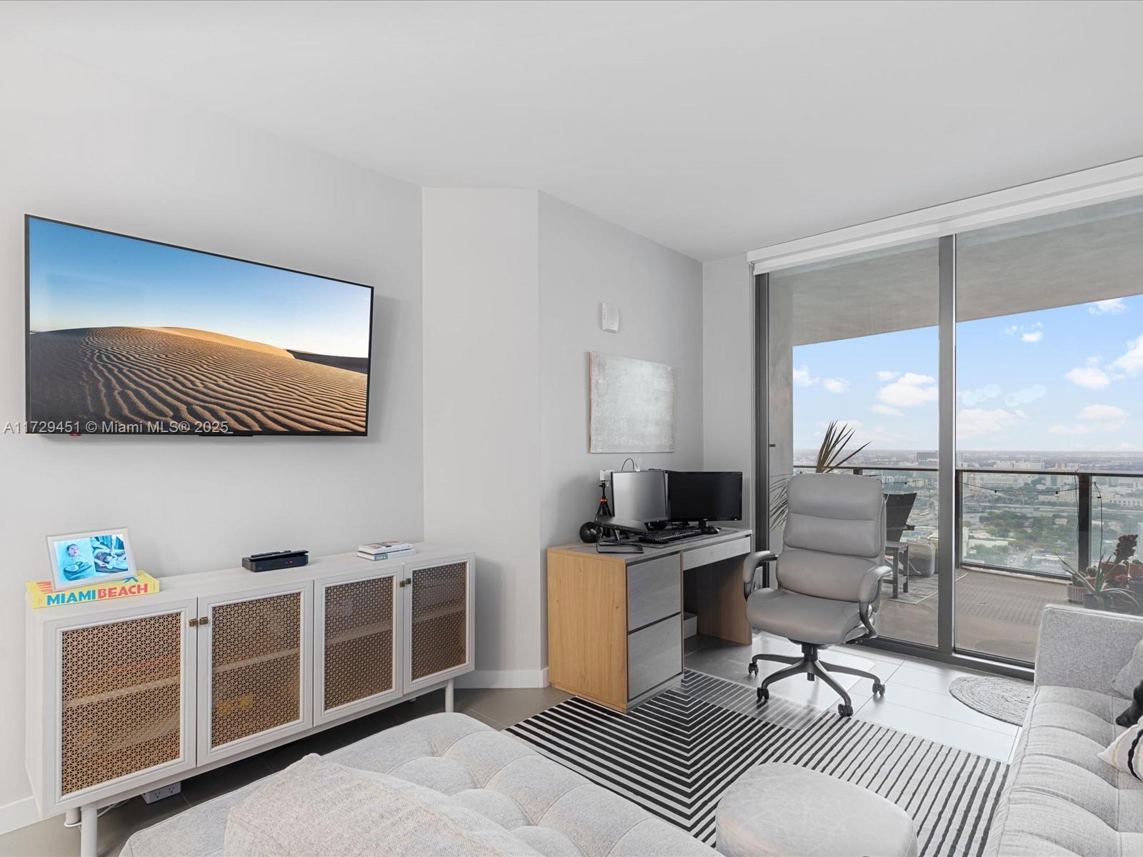 CANVAS CONDO - Residential