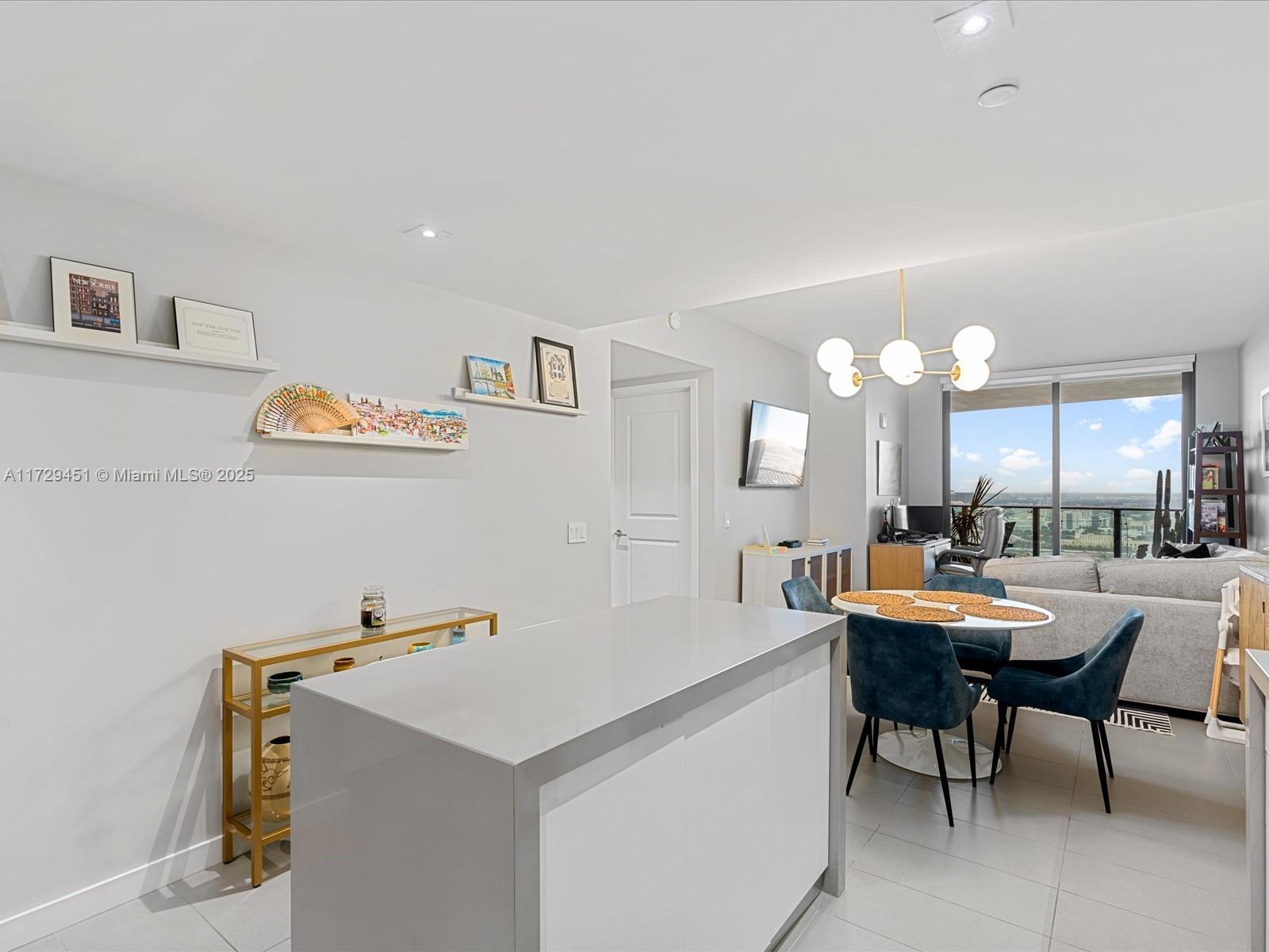 CANVAS CONDO - Residential