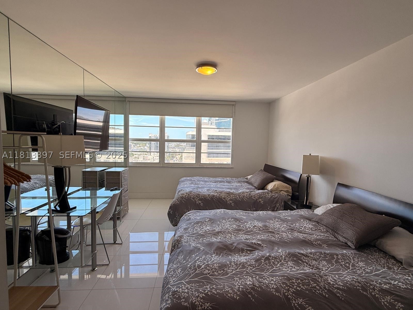 100 Lincoln Rd 1214