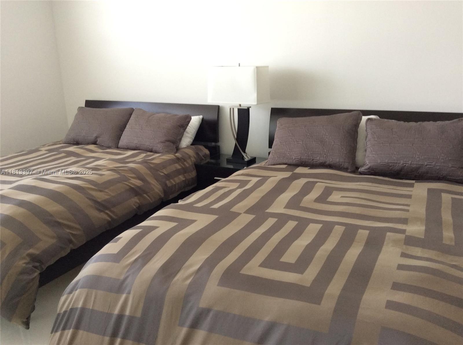 THE DECOPLAGE CONDO - Residential