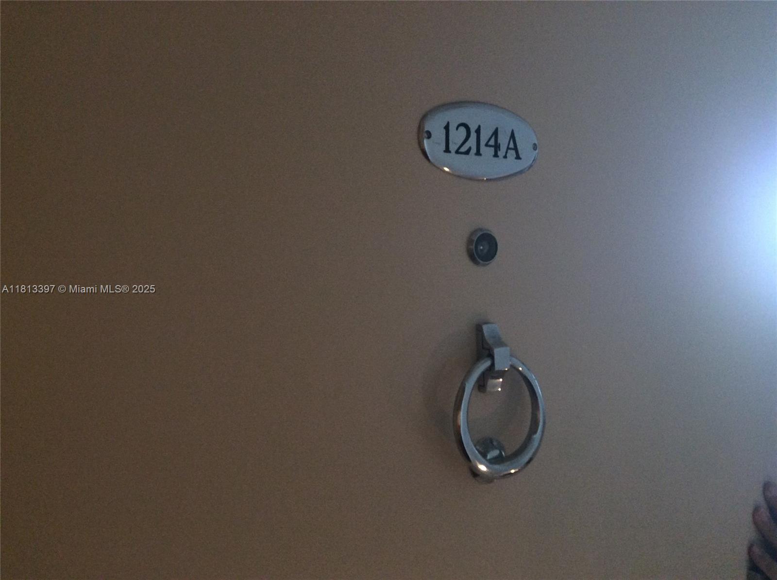 THE DECOPLAGE CONDO - Residential