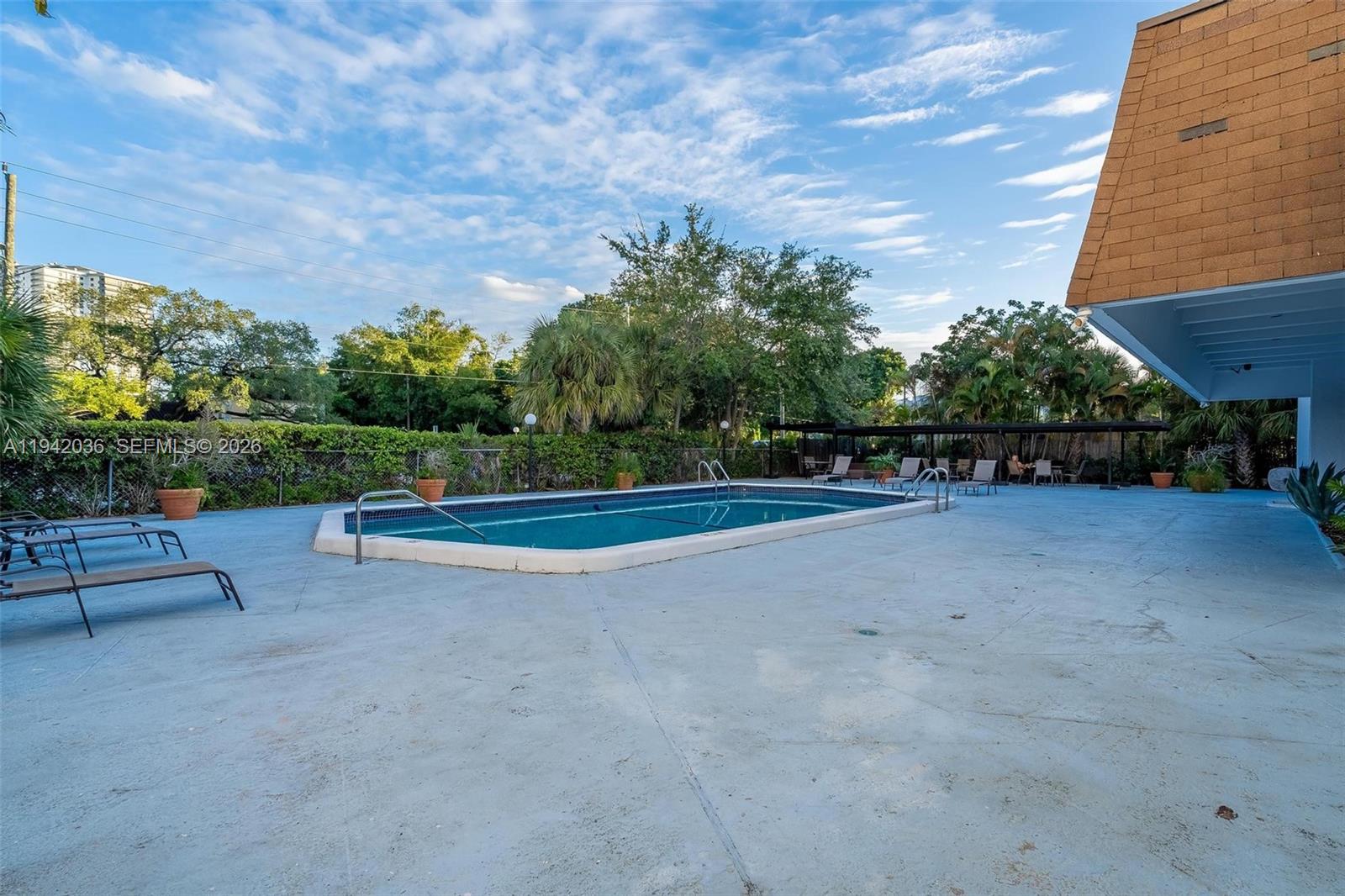 WOODSIDE APTS CONDO - Residential Lease
