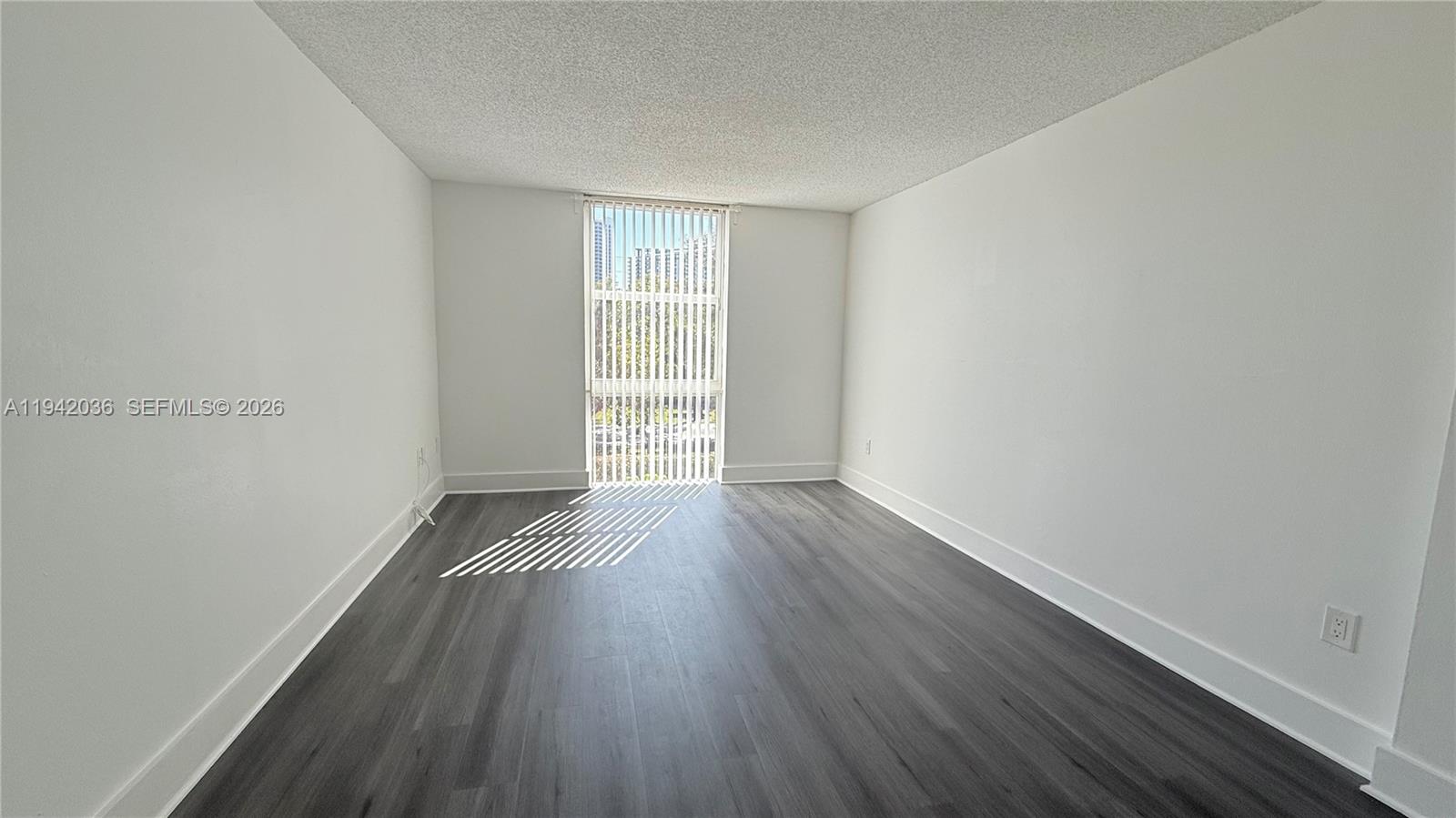 WOODSIDE APTS CONDO - Residential Lease