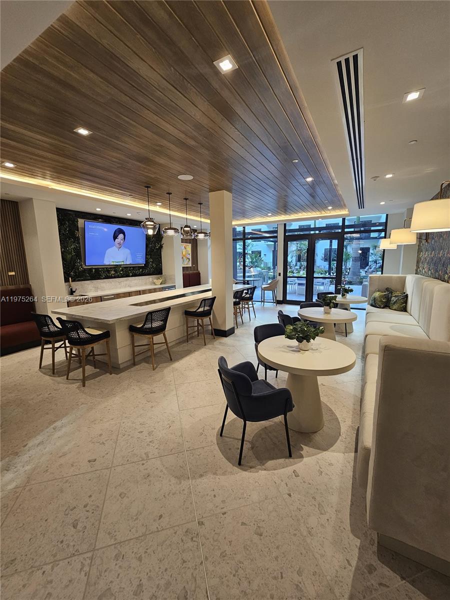 SUB OF FOSTER & SANCHEZ T - Residential Lease