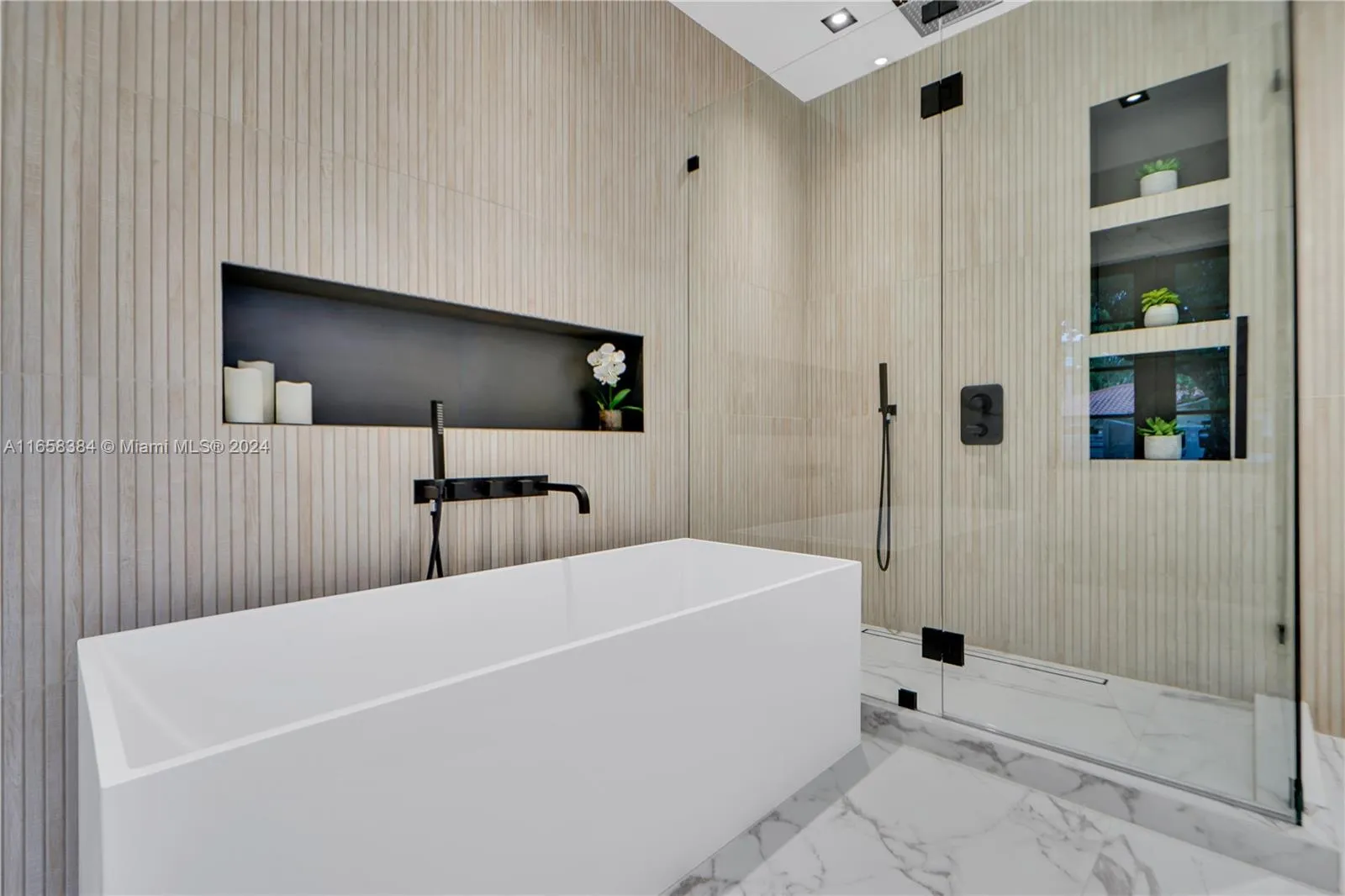 Coral Gables, Florida 33134, United States, 4 Bedrooms Bedrooms, ,3 BathroomsBathrooms,Residential,Pending,43766