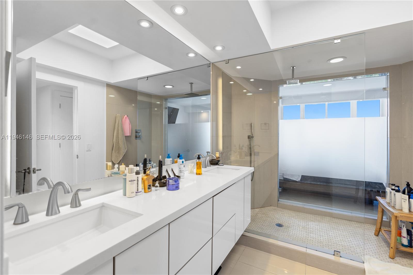 BLUE DIAMOND CONDO - Residential