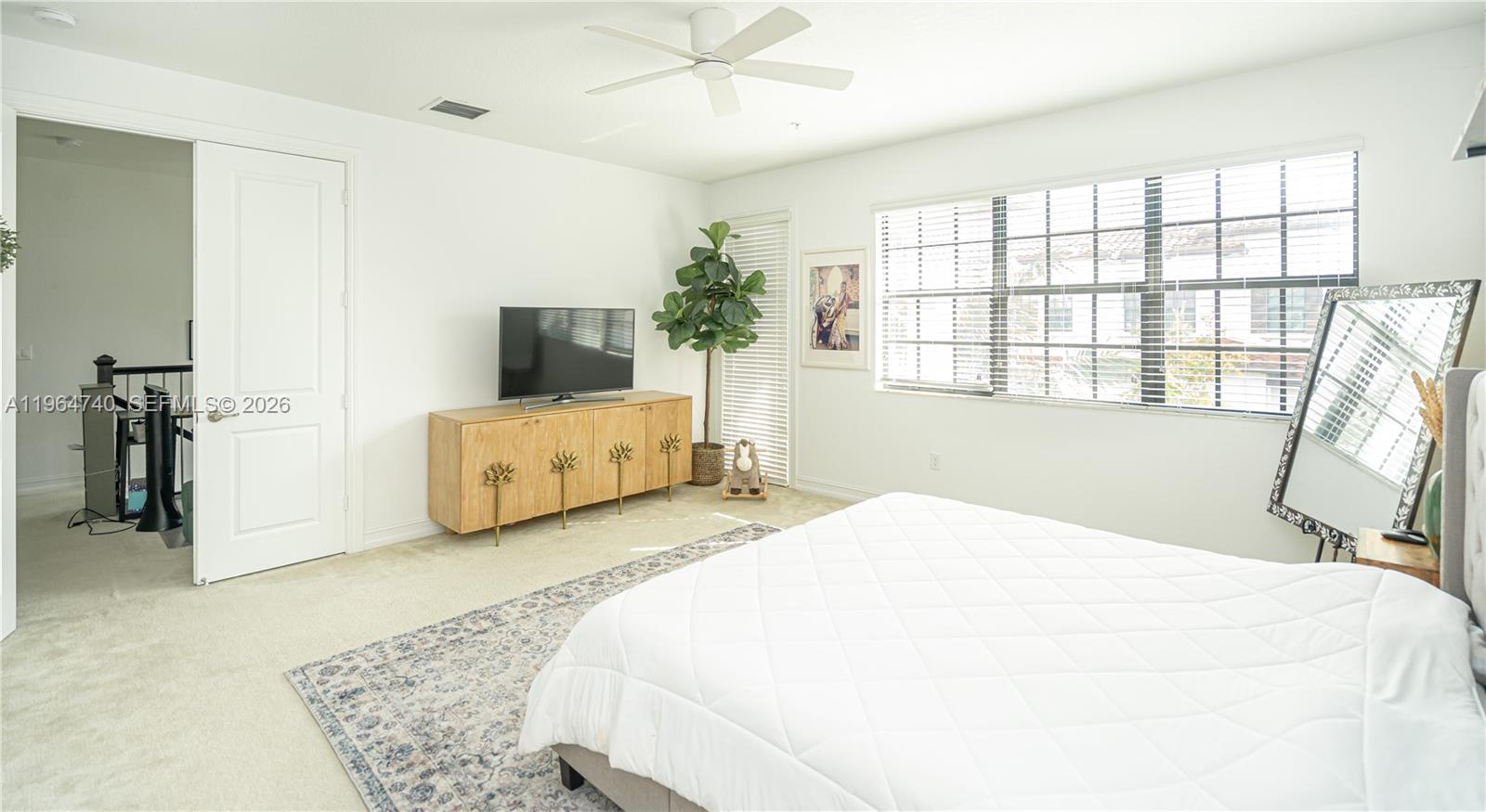 PEMBROKE LAKES SOUTH - Residential