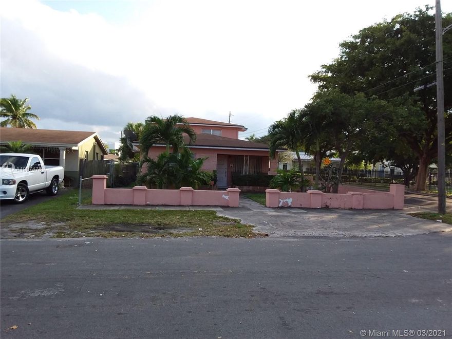 BACK ON THE MARKET! VERY RARE 6 BR 3 BA CORNER LOT SF SPLIT LEVEL HOME WITH A 2 CAR GARAGE. NOT A DISTRESS PROPERTY! No liens, no mortgage, 2 expired permits (See Attachments) . Can be used as a 2 family home or duplex. Very spacious with lots of character. Some areas are currently under repair. 3/1 N side of garage tenant occupied, all BR's at entry level. 3/2 S side of garage vacant, with two 2nd level BR's, MB and additional BR, one BR at entry level. Needs TLC NO OFFERS ACCEPTED BEFORE INITIAL SHOWING! BUYER MAY NOT ASSIGN CONTRACT! DO NOT APPROACH TENANTS!  24 HR NOTICE REQUIRED, NO EXCEPTIONS. Buyers call LA for appointments, Agents see Show Assist.  Showings Tuesdays and Thursdays only, after 10 am. Proof of funds required for cash buyers, pre-qualified letter required for finances.