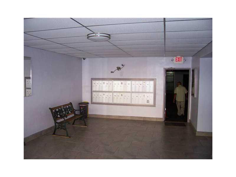 ACADEMY APARTMENTS - Residential Lease