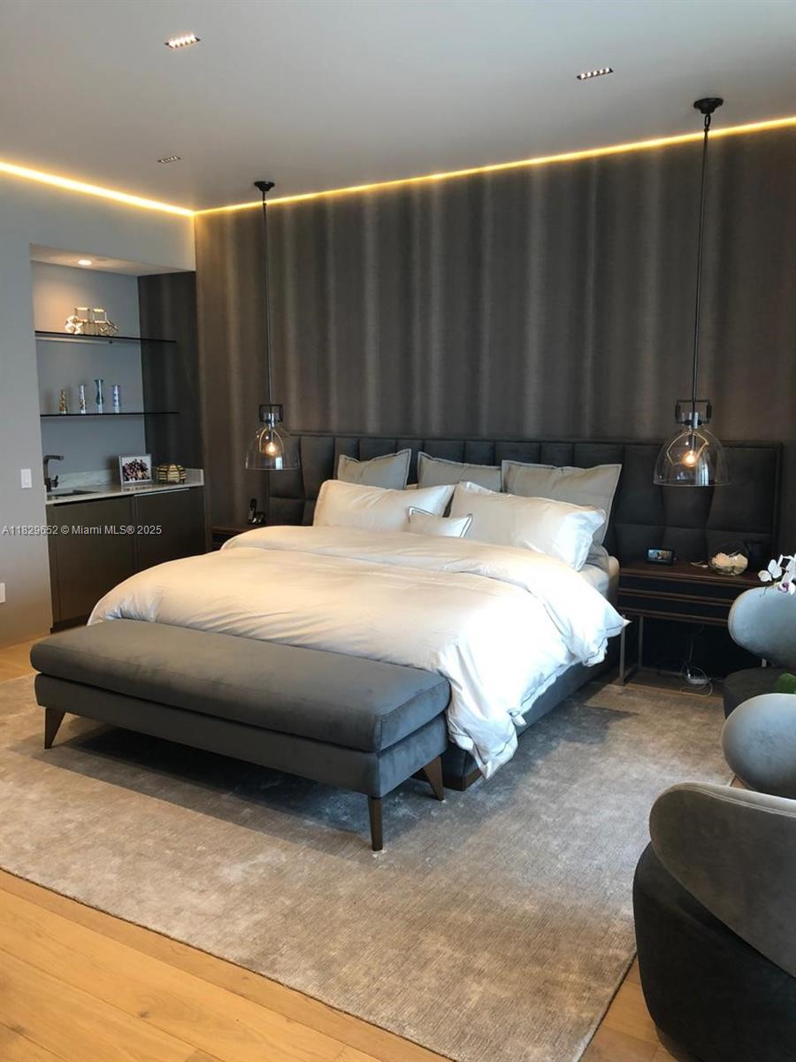 18975 COLLINS CONDO - Residential