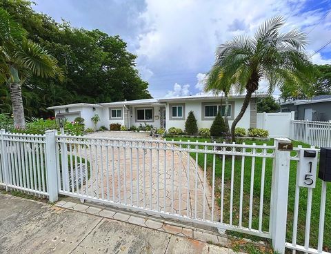 15 NE 134th St North Miami FL 33161