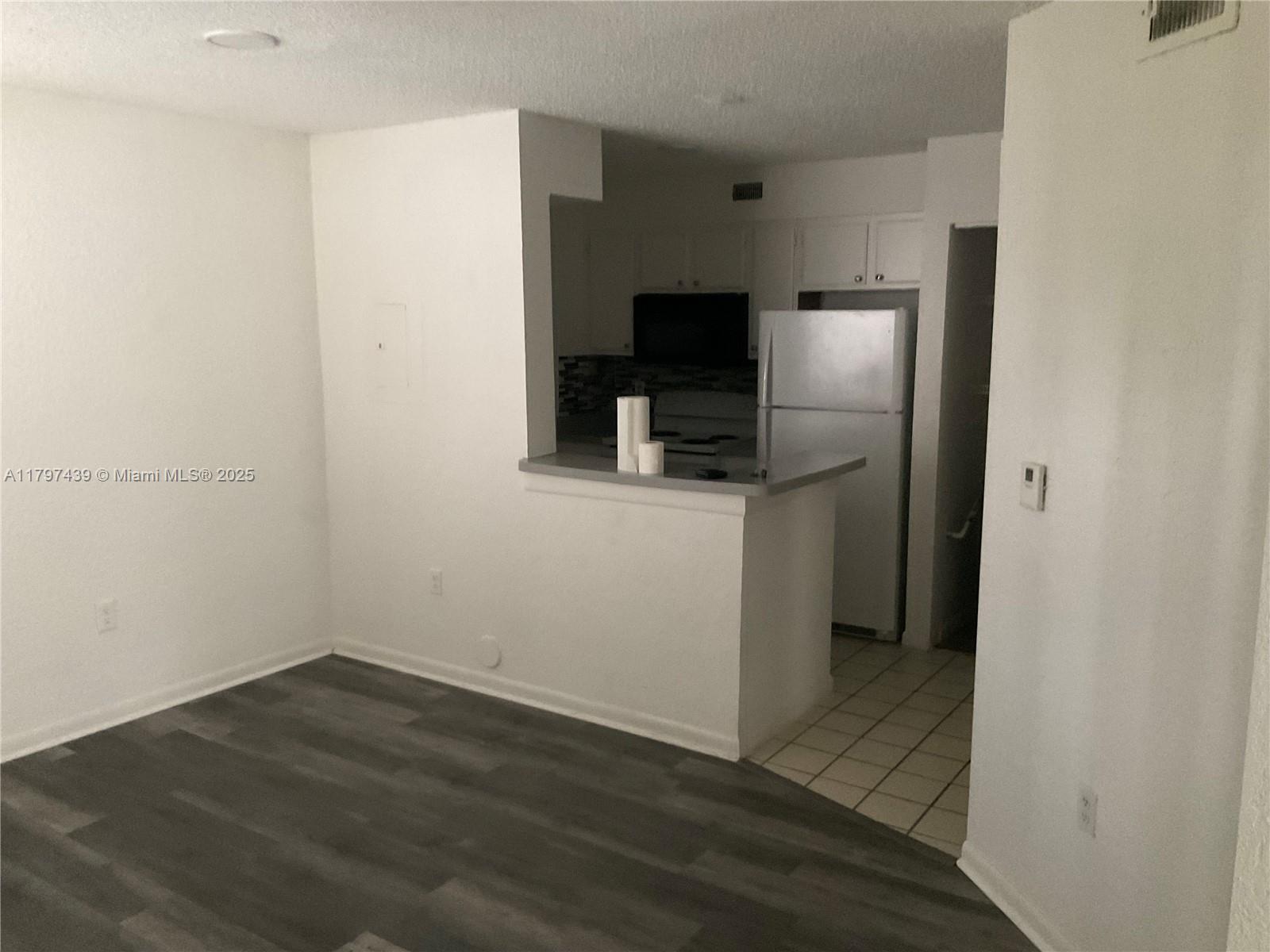 2851 N Oakland Forest Dr 102