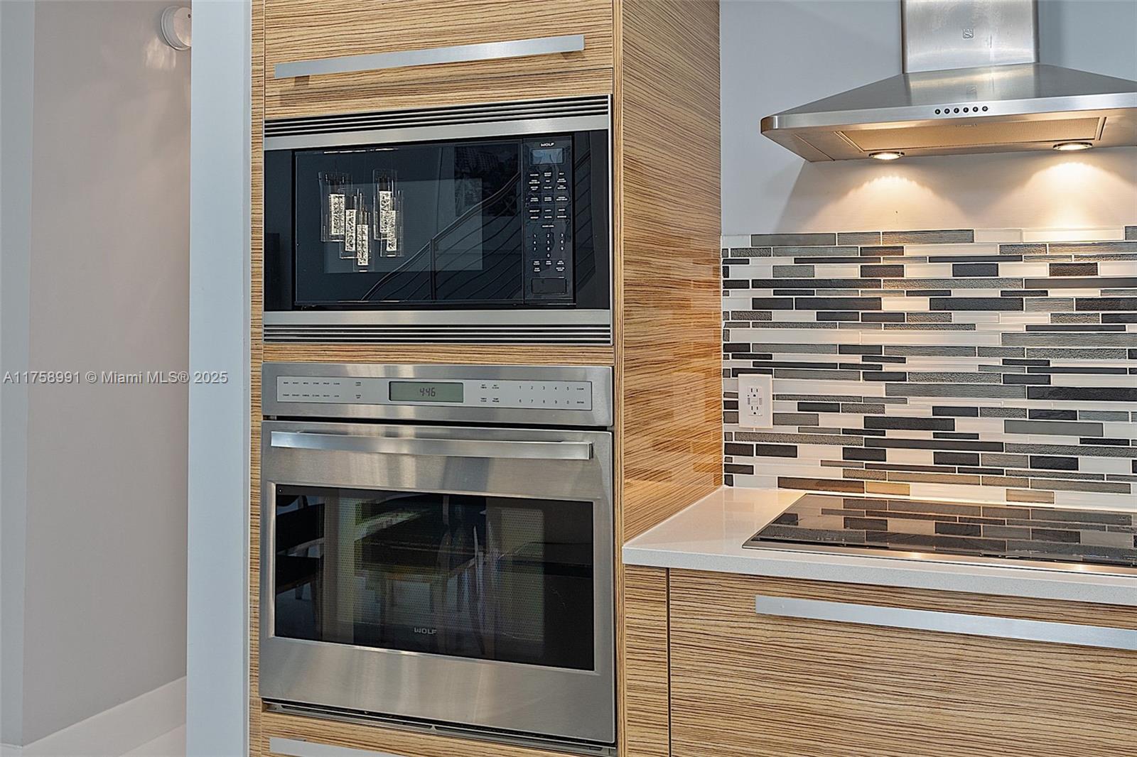 PARAMOUNT BAY CONDO - Residential