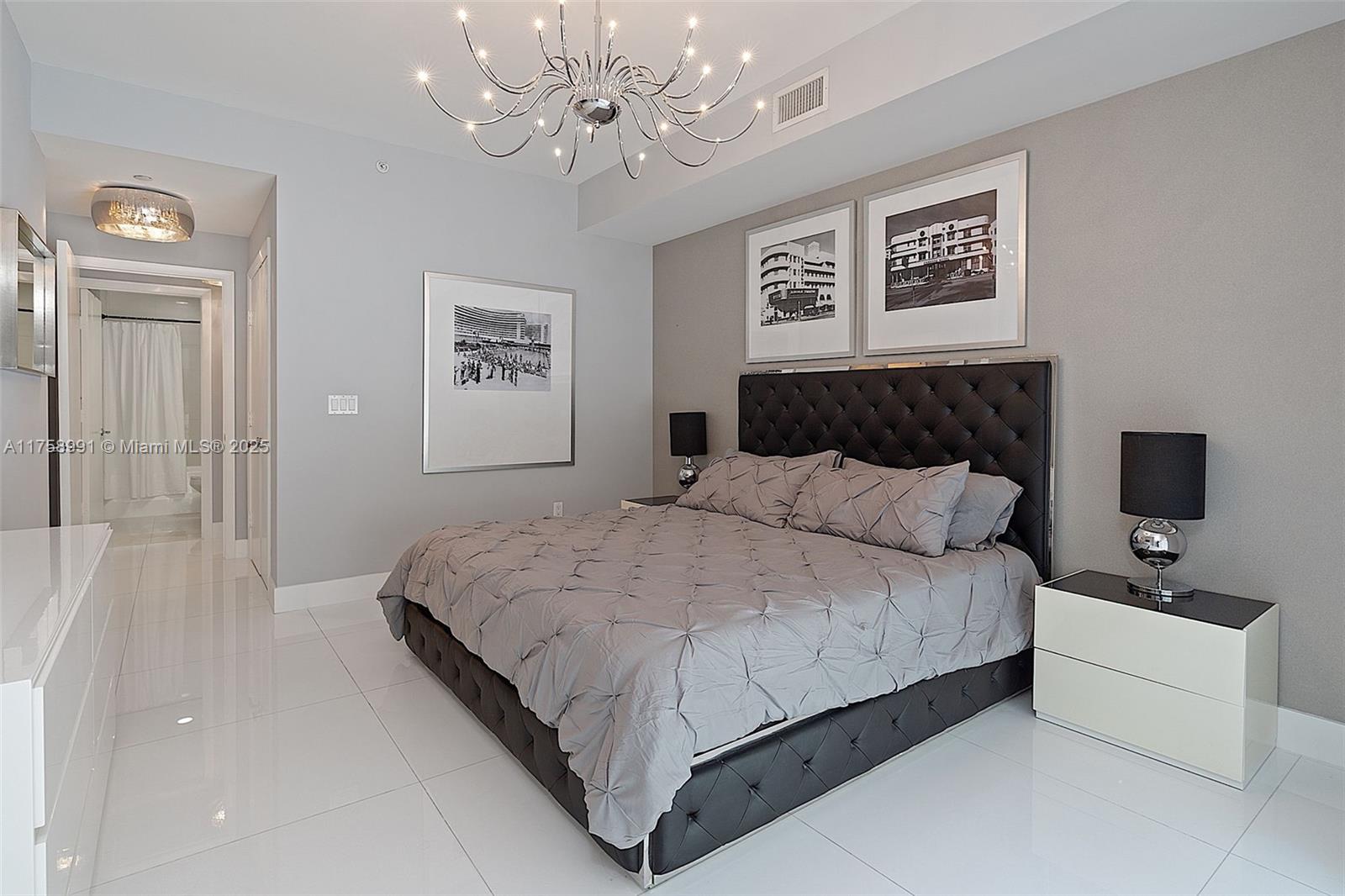 PARAMOUNT BAY CONDO - Residential