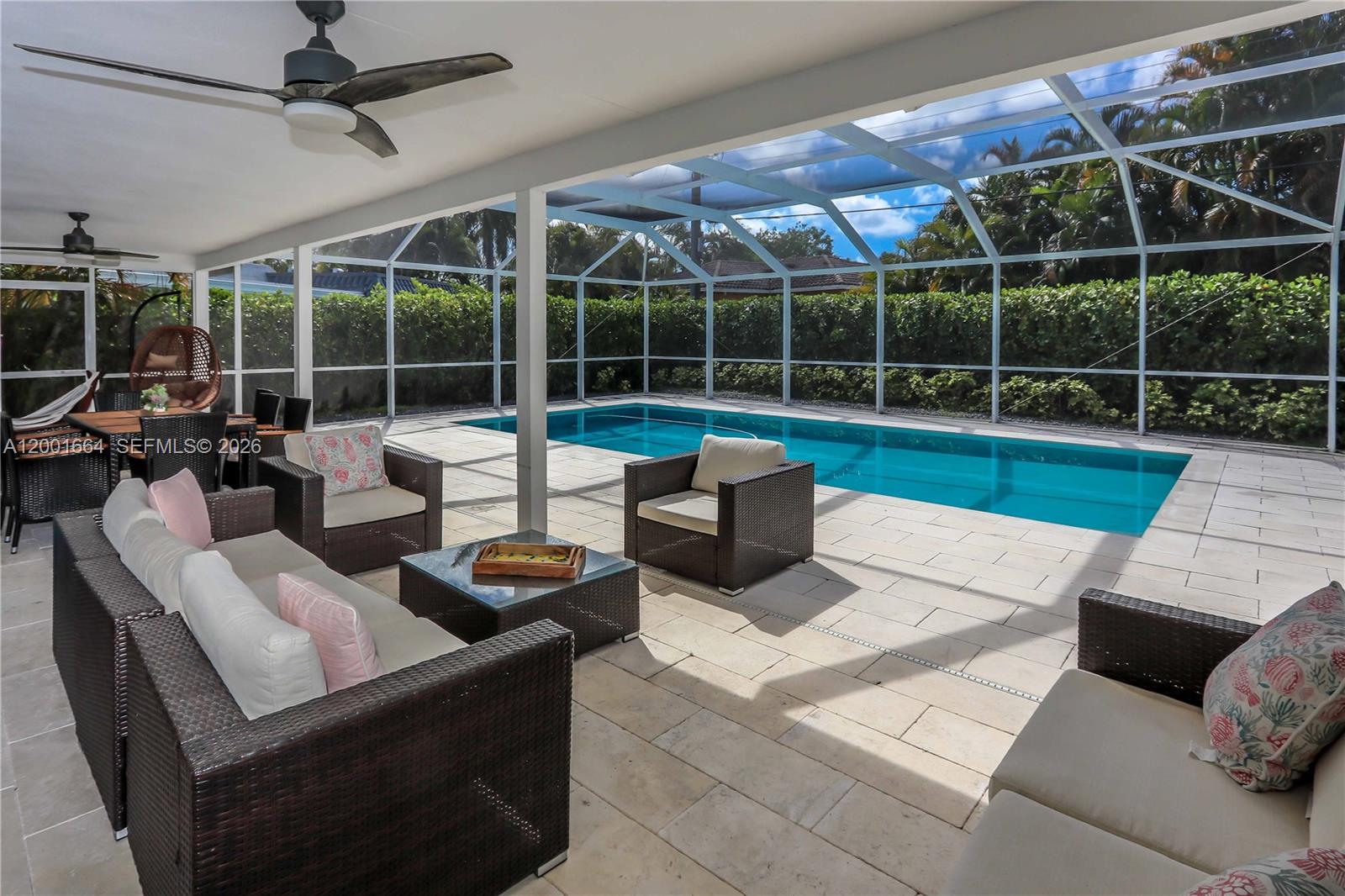 HOLLYWOOD GOLF ESTATES SE - Residential