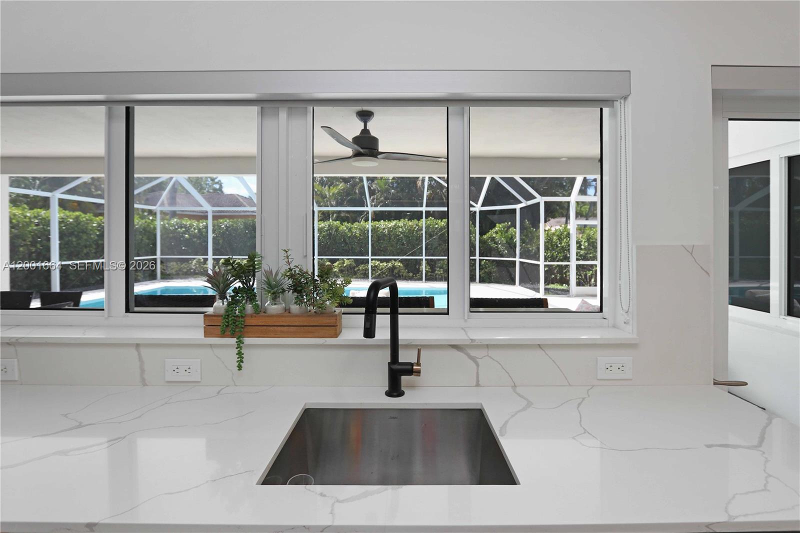 HOLLYWOOD GOLF ESTATES SE - Residential