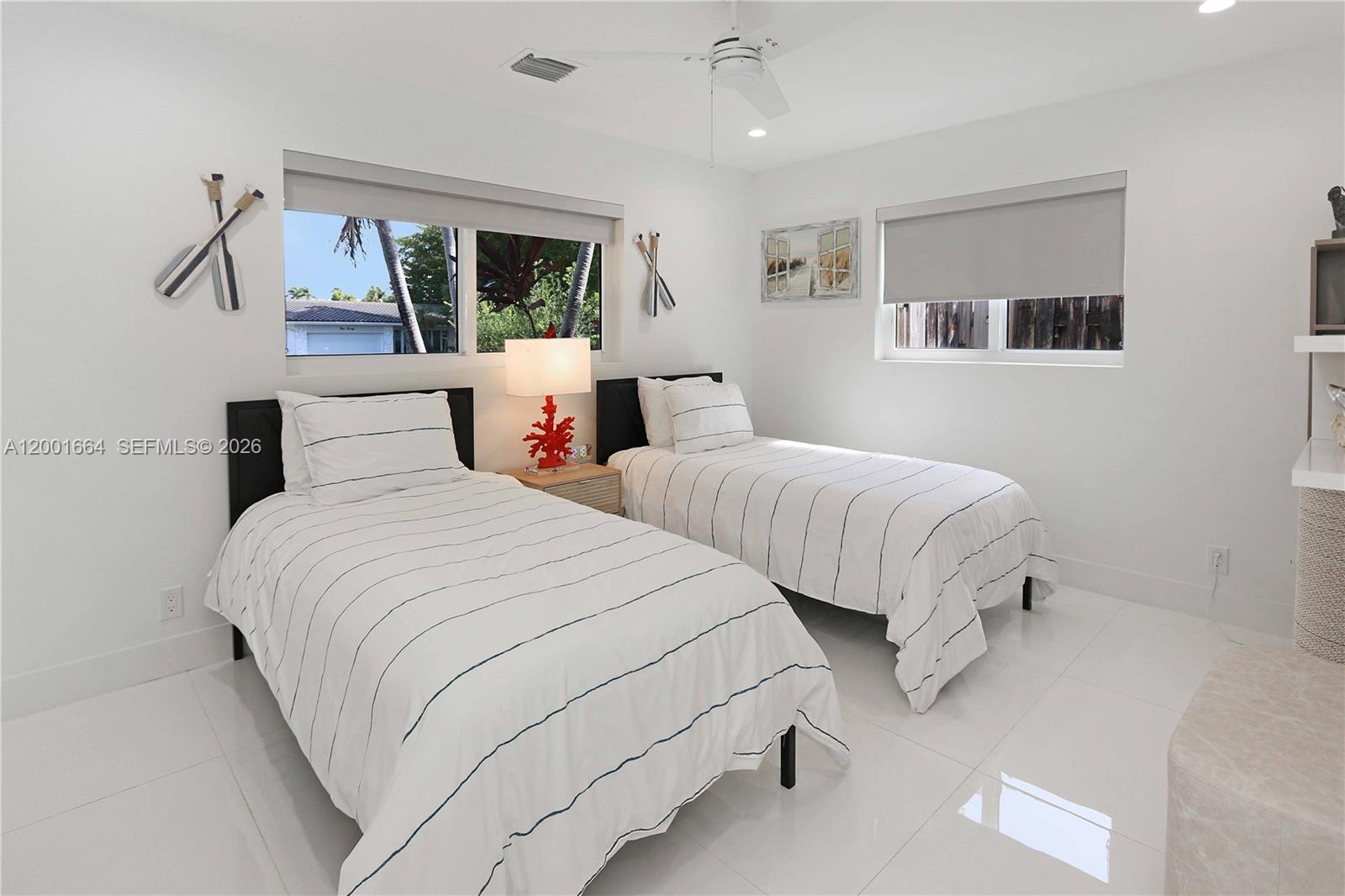 HOLLYWOOD GOLF ESTATES SE - Residential