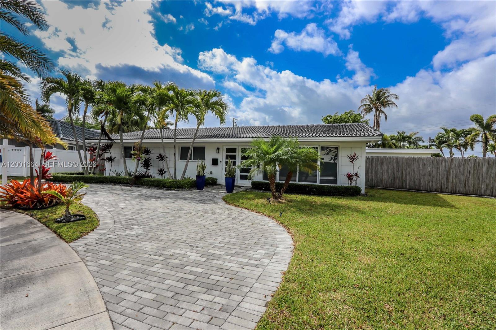 Hollywood, Florida, 33019, United States, 4 Bedrooms Bedrooms, ,3 BathroomsBathrooms,Residential,Active,2037497